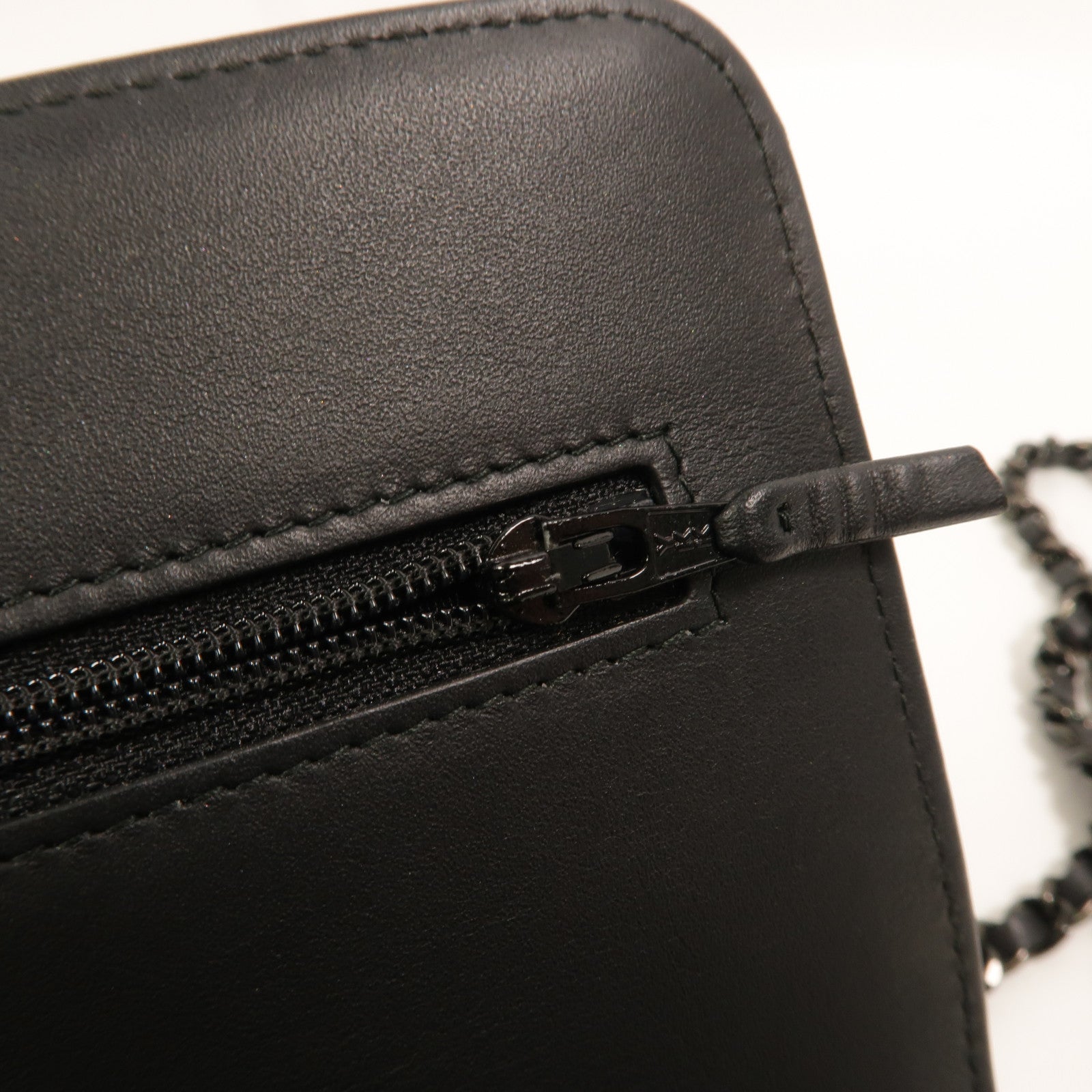 CHANEL 牛皮皮革WOC Wallet On Chain鏈帶肩背袋