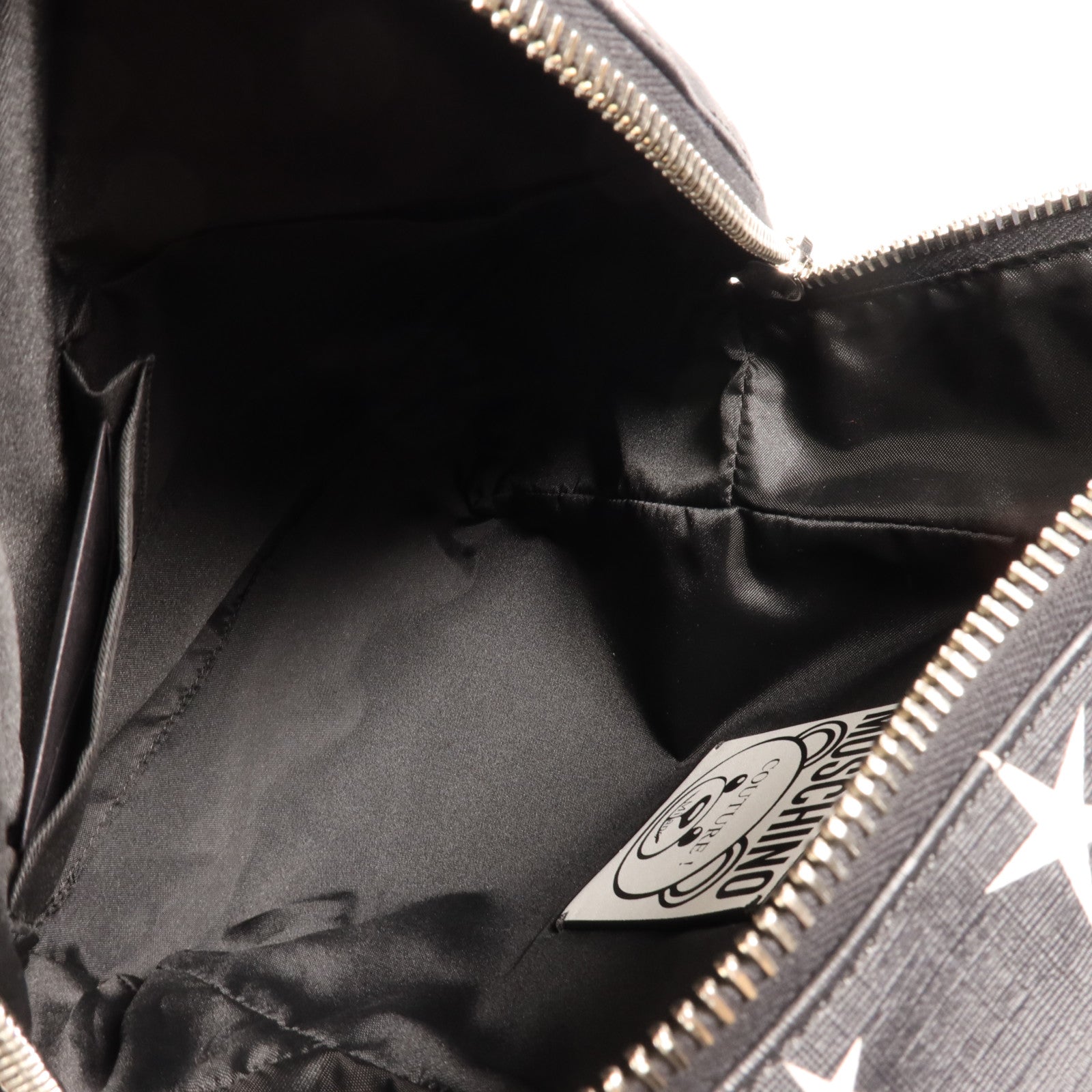 MOSCHINO 塗層帆布Backpack銀扣背包