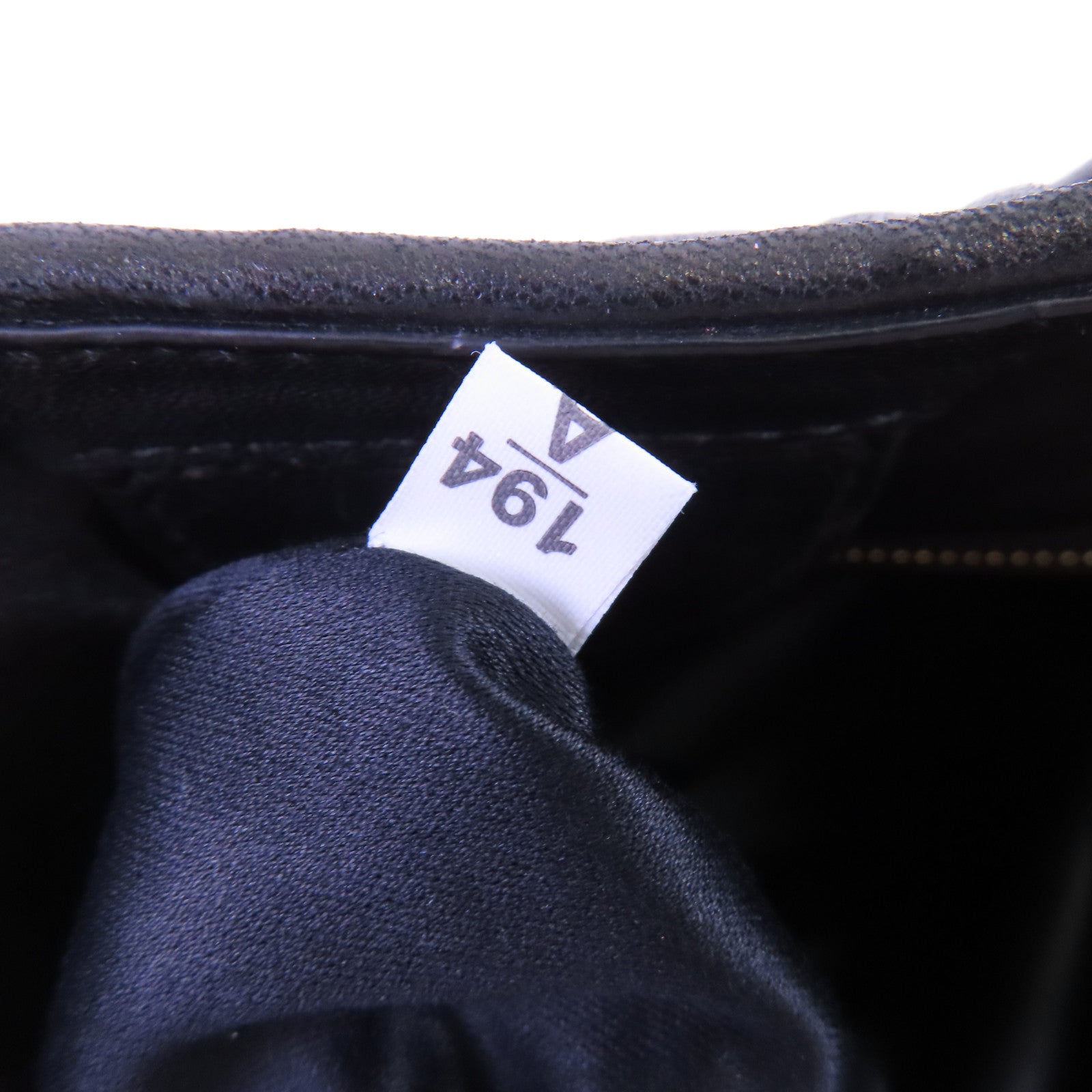 Miu Miu 羊皮皮革Tote Bag金扣肩背袋