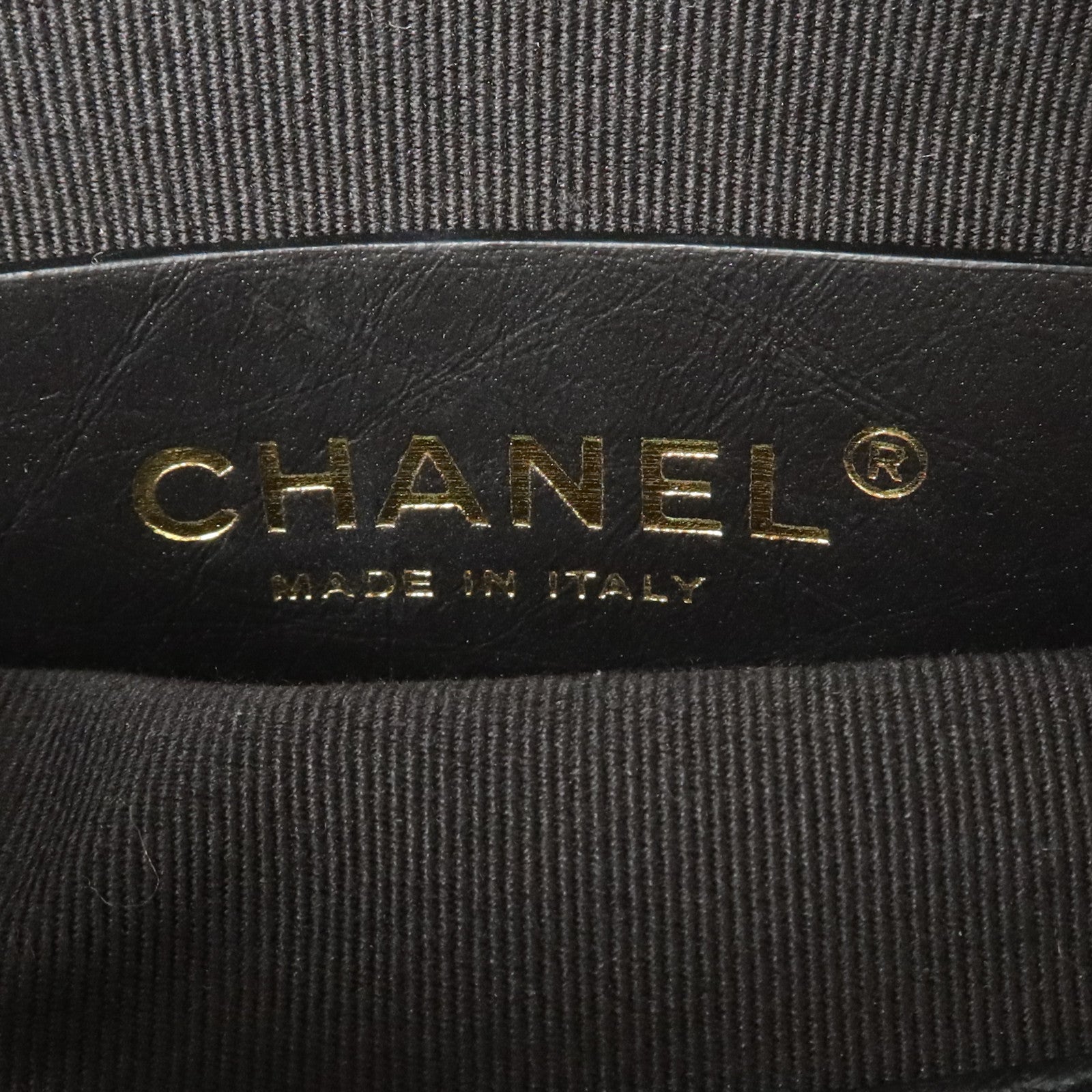 CHANEL 羊皮皮革Graphic Catch金扣鏈帶肩背袋
