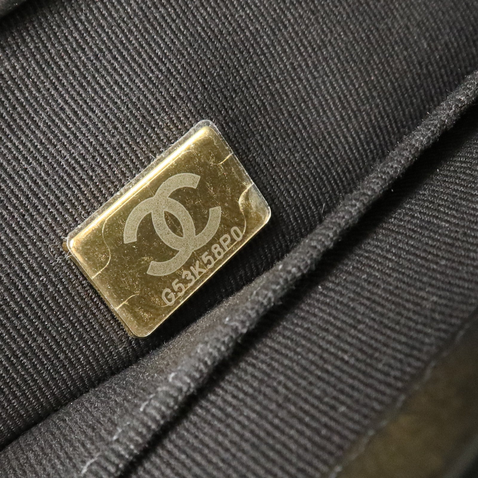 CHANEL 羊皮皮革Graphic Catch金扣鏈帶肩背袋