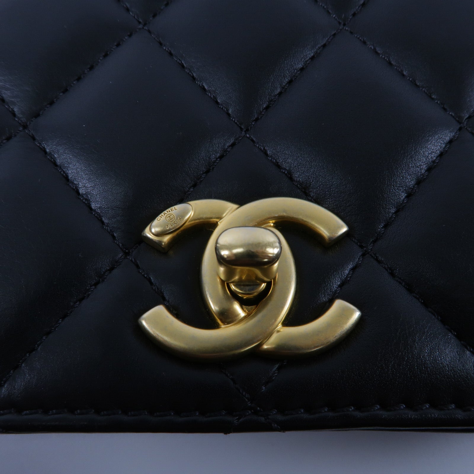 CHANEL 牛皮皮革Chain Shoulder Bag鏈帶肩背袋