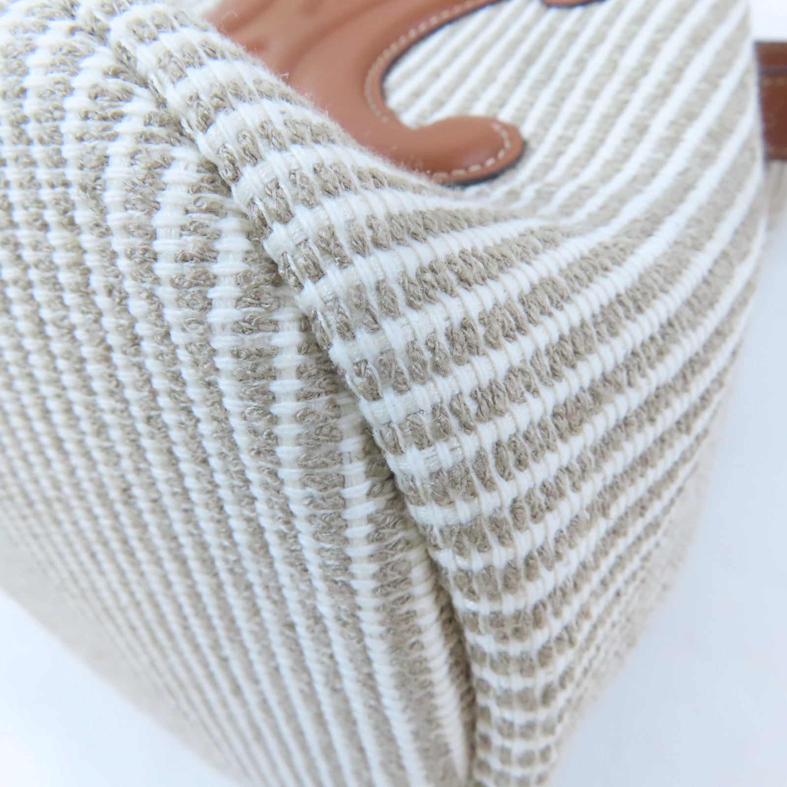 CELINE 帆布/皮革Teen Drawstring Handbag金扣手挽袋米色/淺褐色