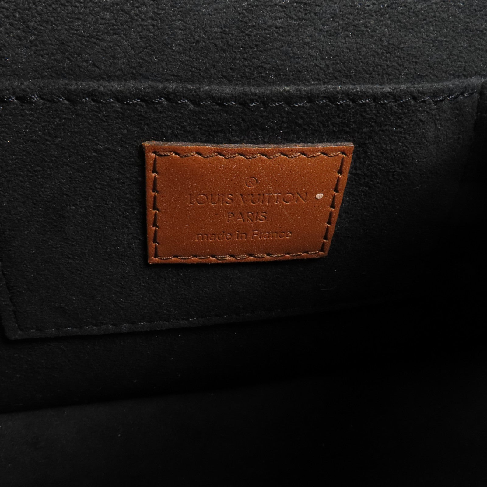 LOUIS VUITTON Monogram Reverse Mini Dauphine肩背袋棕色