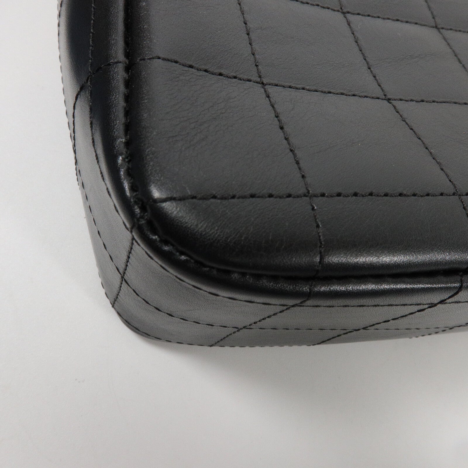 CHANEL 牛皮皮革Mademoiselle Jacket Bag鏈帶肩背袋