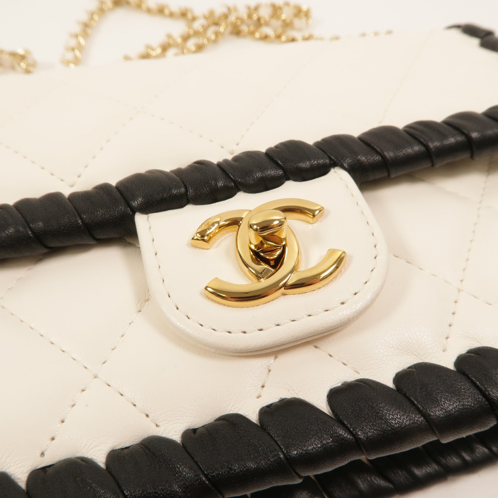 CHANEL 羊皮皮革Wallet On Chain鏈帶肩背袋