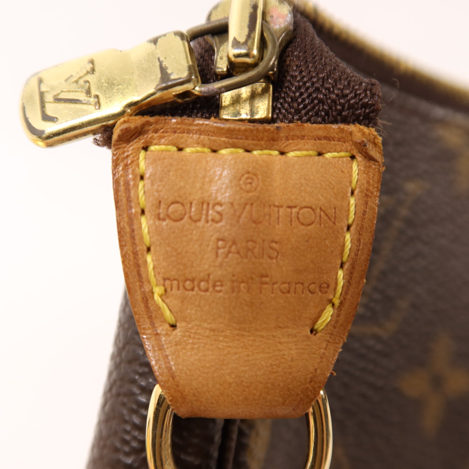 LOUIS VUITTON Monogram Pochette Accessoires金扣手挽袋