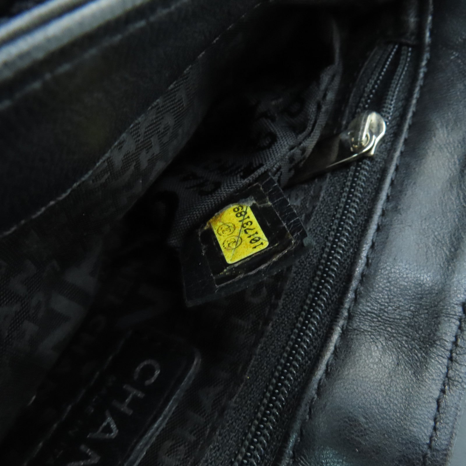 CHANEL 【清倉大減價】牛皮皮革Chain Shoulder Bag銀扣鏈帶肩背袋黑色