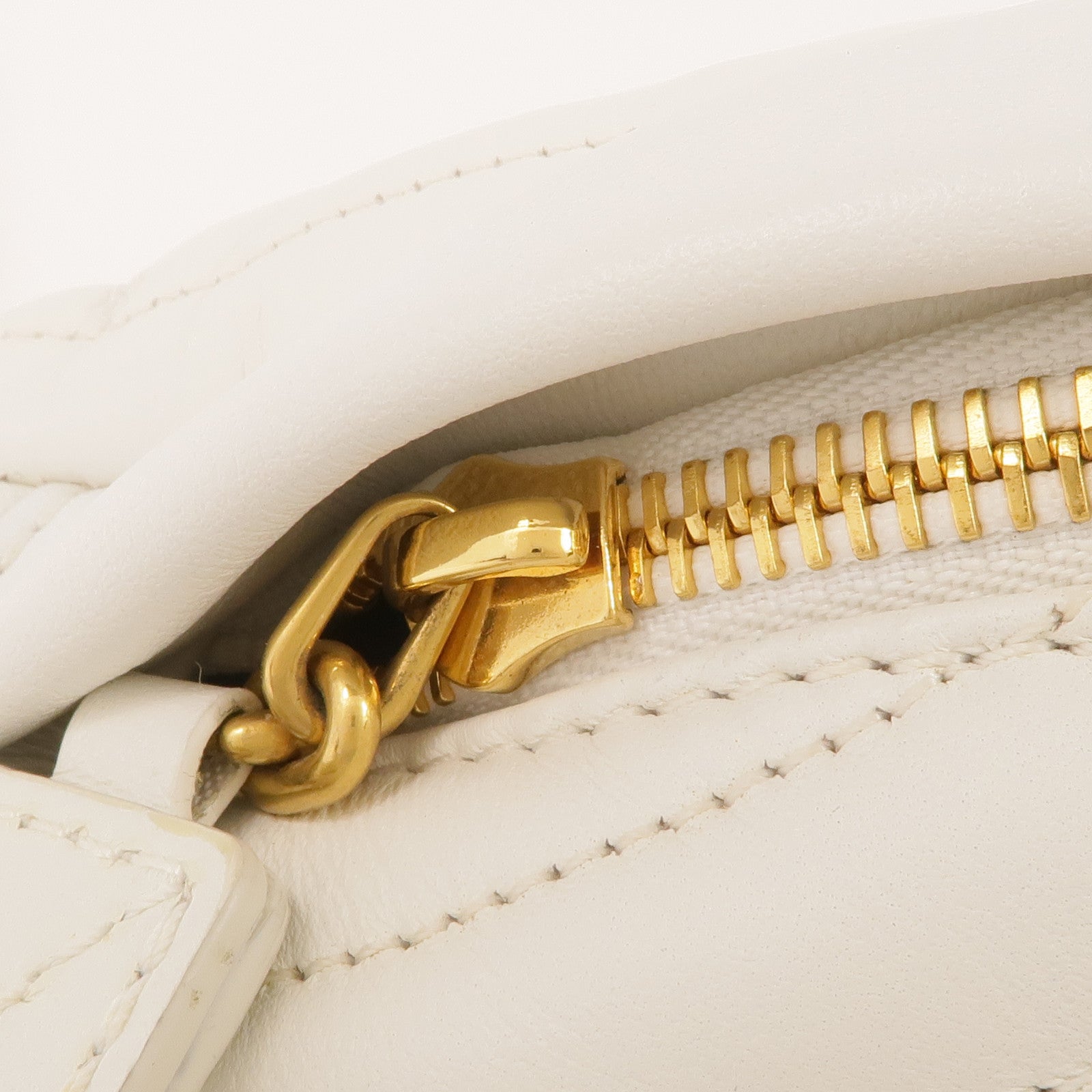 LOUIS VUITTON 牛皮皮革New Wave Bum Bag金扣腰包