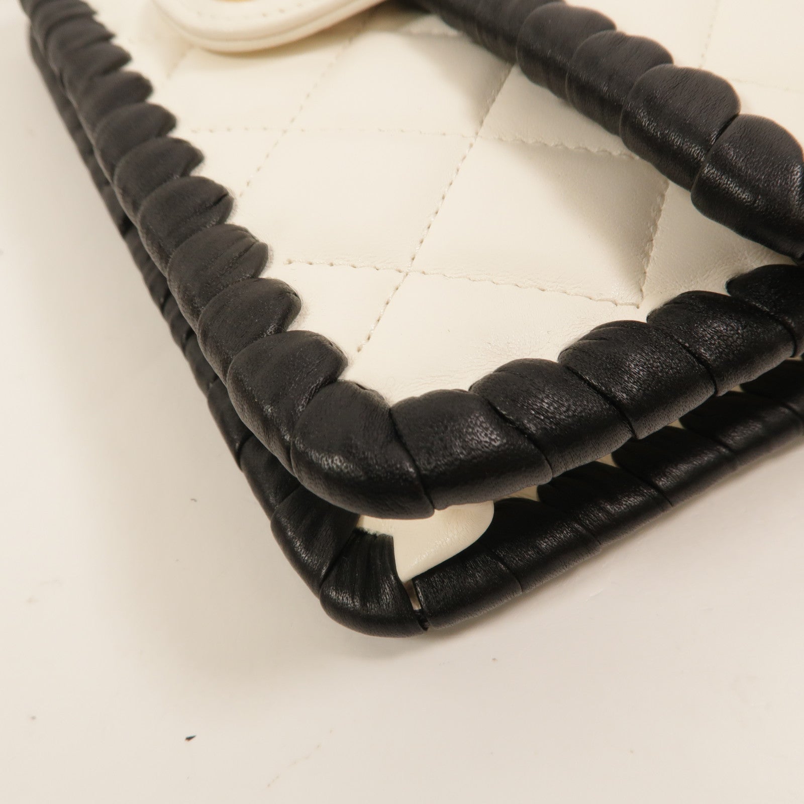 CHANEL 羊皮皮革Wallet On Chain鏈帶肩背袋