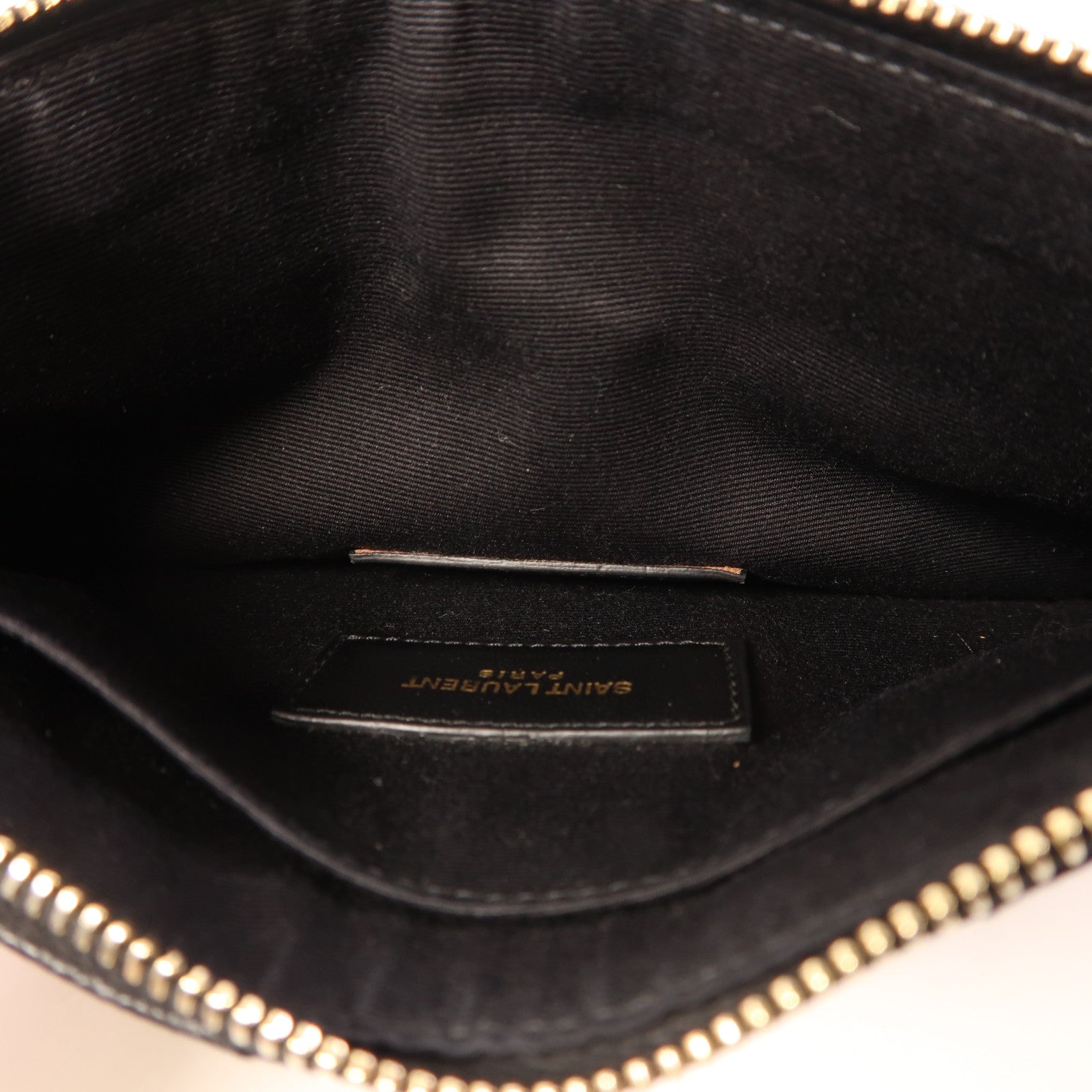 YVES SAINT LAURENT 牛皮皮革Pouch金扣手拿包
