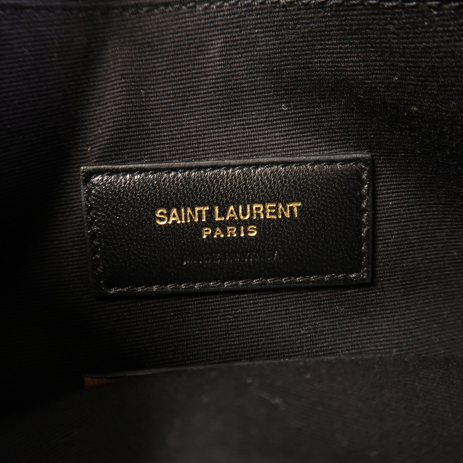 YVES SAINT LAURENT 牛皮皮革Pouch金扣手拿包
