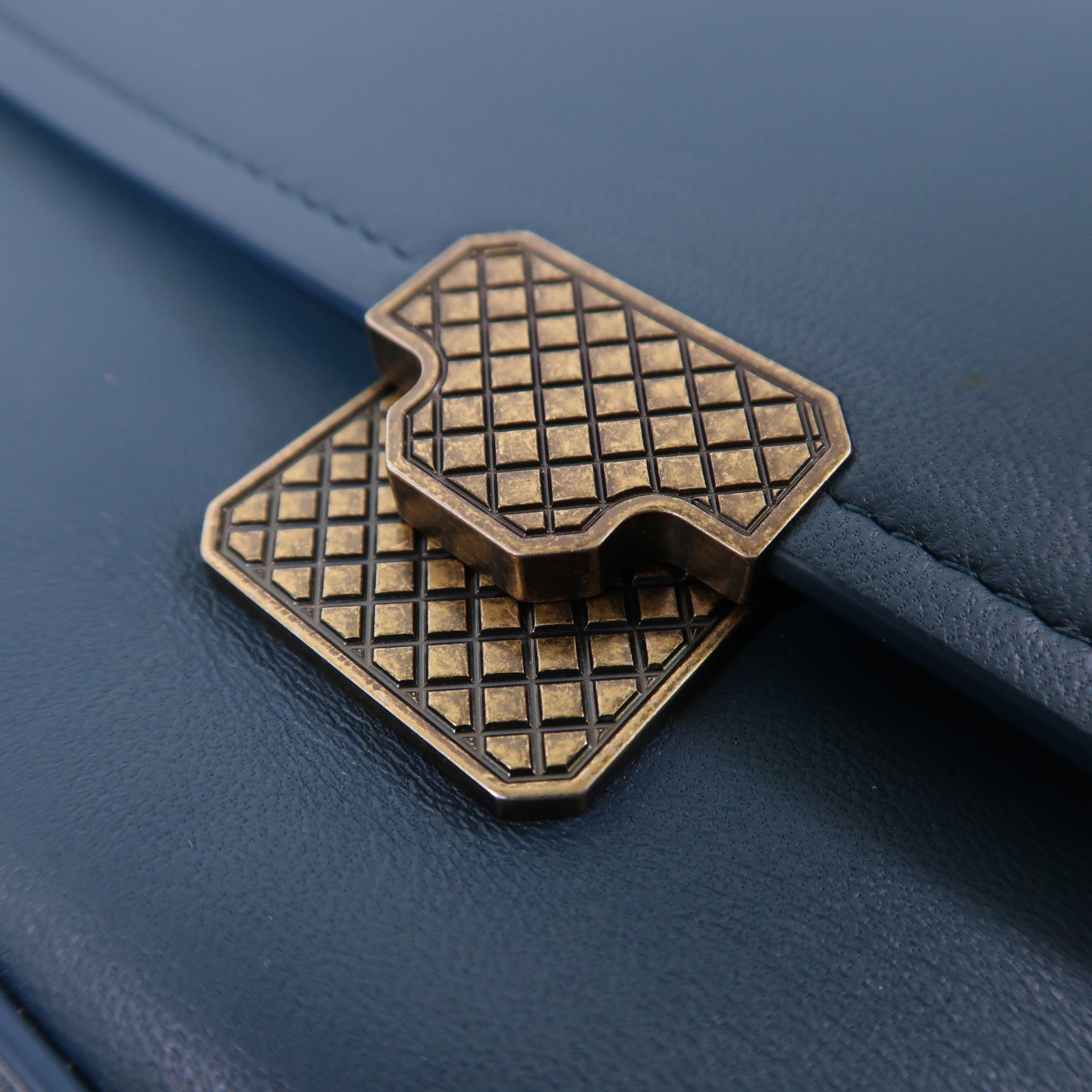 BOTTEGA VENETA 牛皮皮革Chain Shoulder鏈帶肩背袋