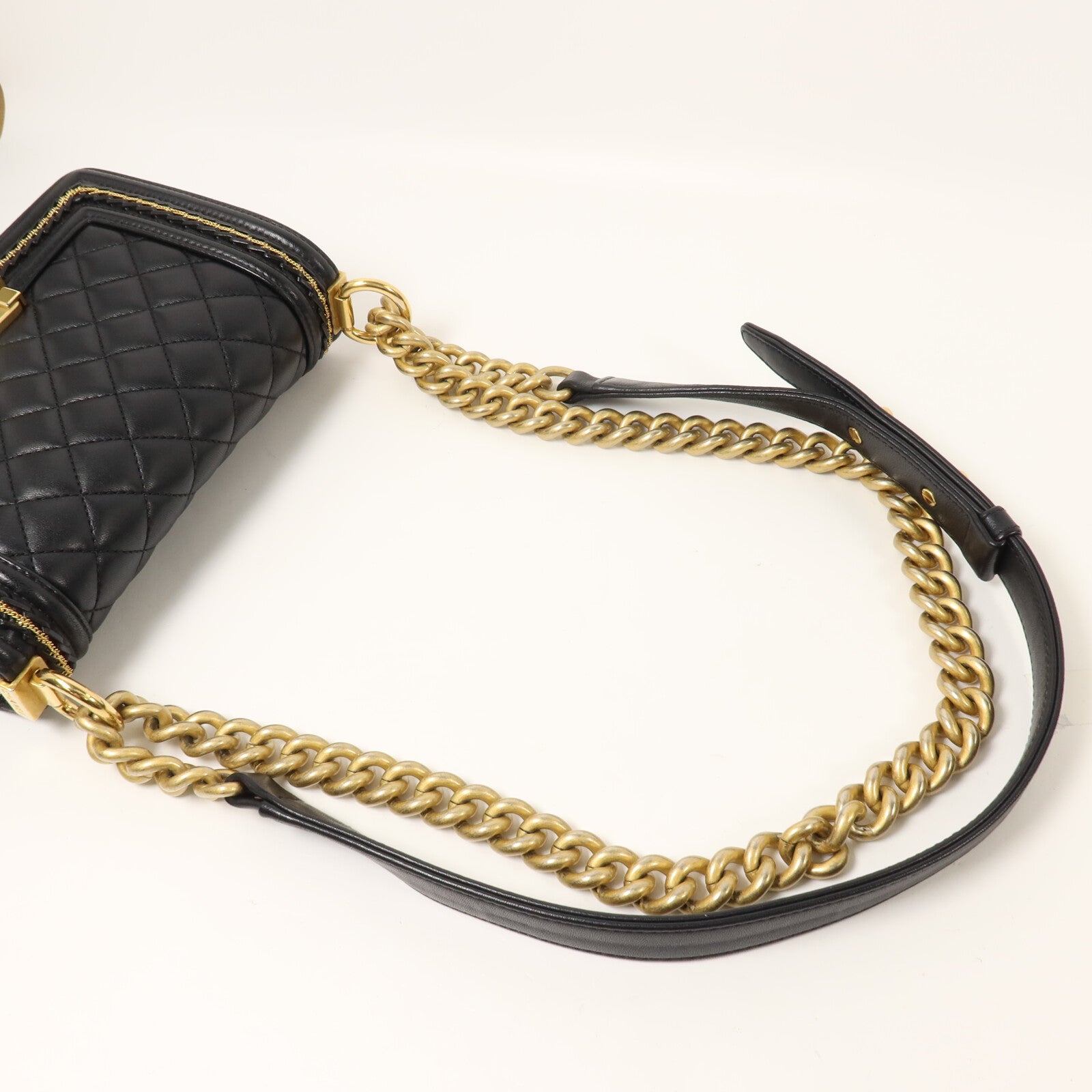 CHANEL 羊皮皮革Boy 20鏈帶肩背袋