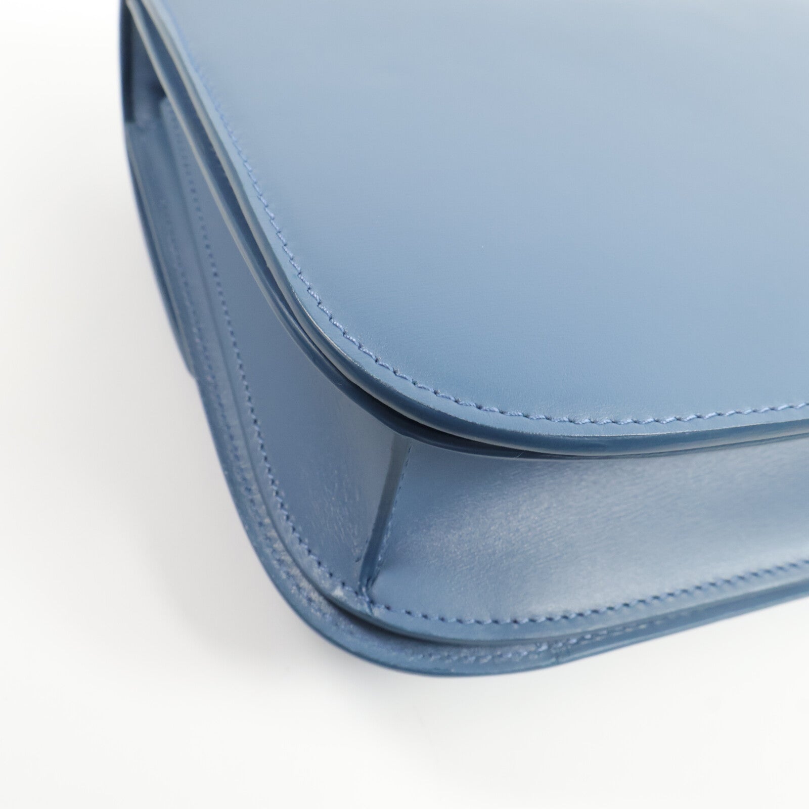 CELINE 牛皮皮革Classic Box medium肩背袋
