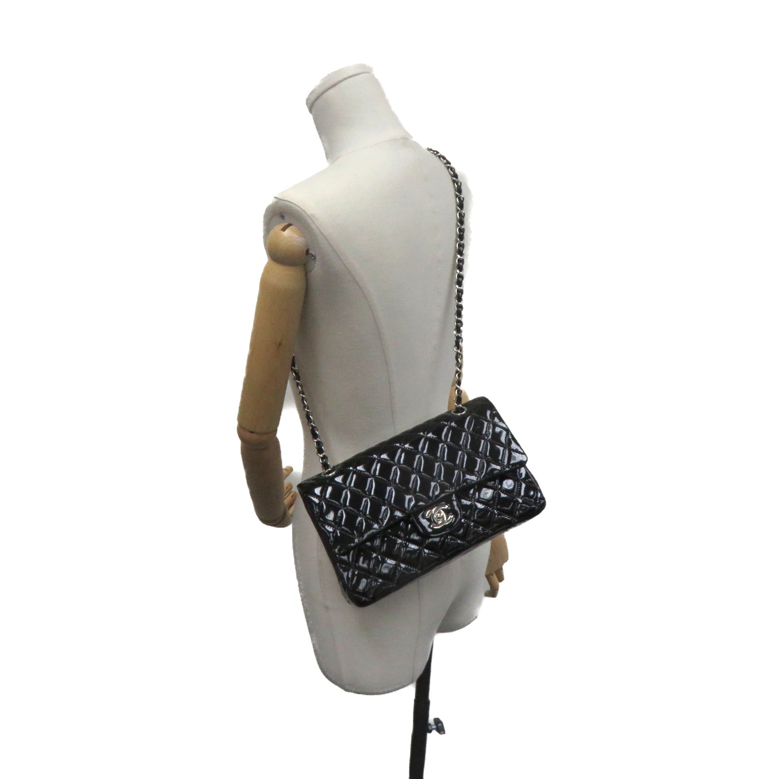 CHANEL 【清倉大減價】菱格漆皮皮革Classic 25 Shoulder Bag銀扣鏈帶肩背袋黑色
