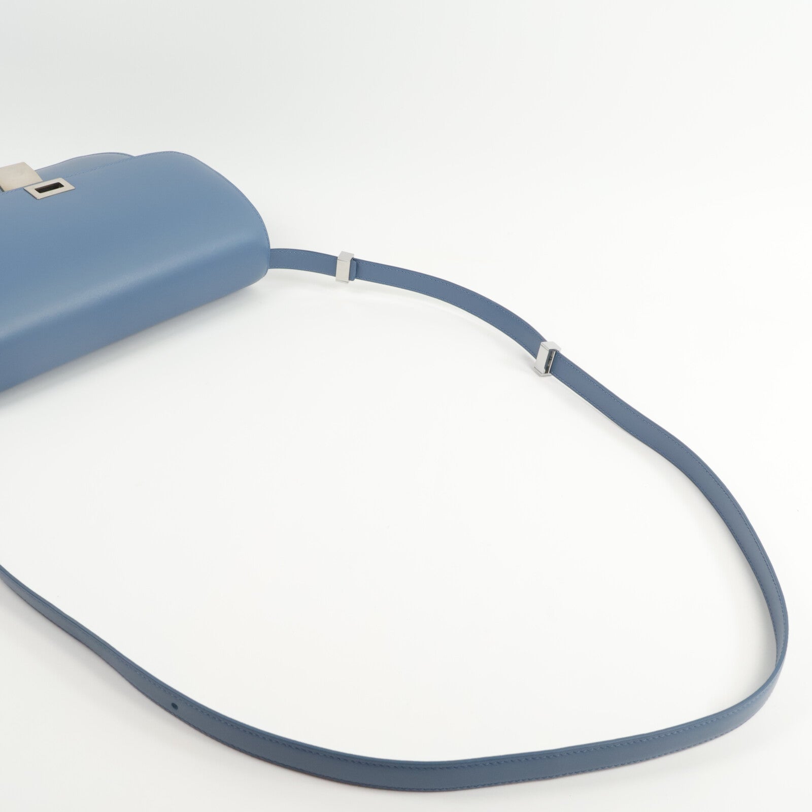 CELINE 牛皮皮革Classic Box medium肩背袋