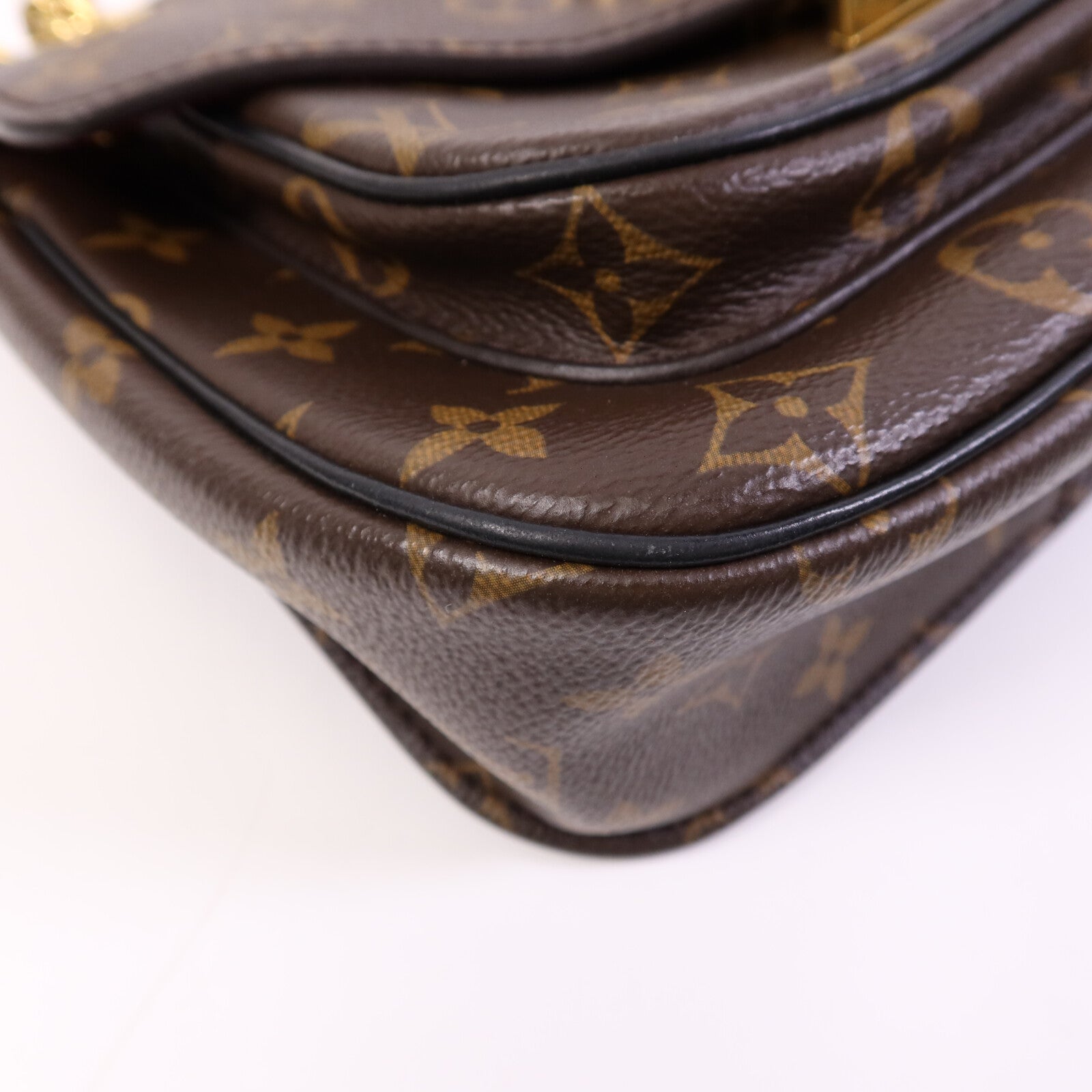 LOUIS VUITTON Monogram Passy金扣鏈帶肩背袋