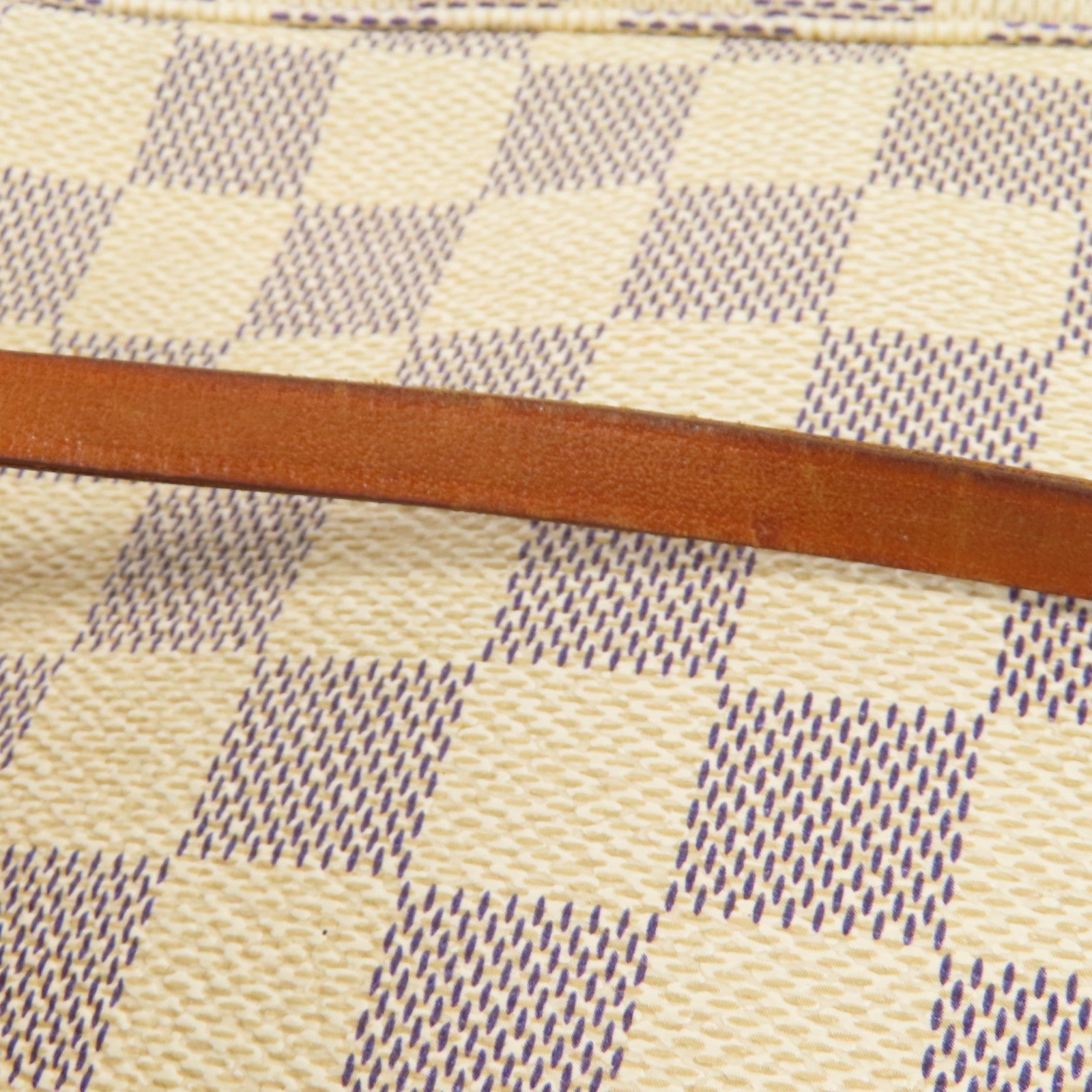 LOUIS VUITTON Damier Azur Pochette Accessories金扣手挽袋