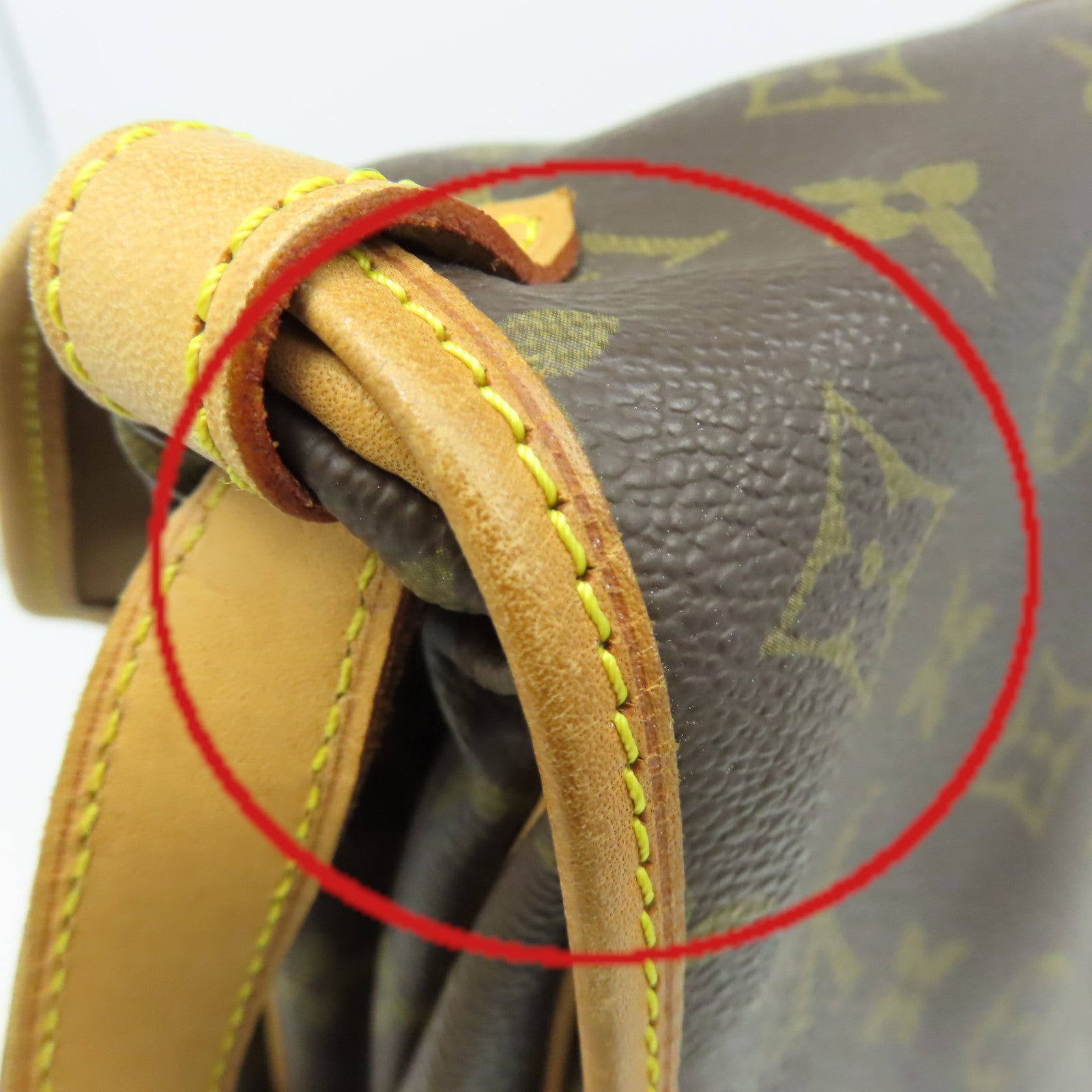 LOUIS VUITTON Monogram Saumur 30 Shoulder Bag金扣肩背袋啡色