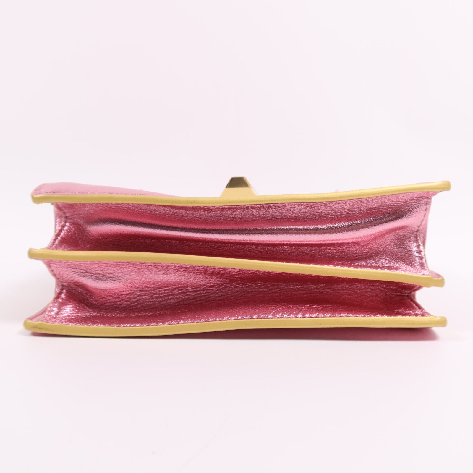 FENDI 牛皮皮革Ken I銀扣鏈帶肩背袋