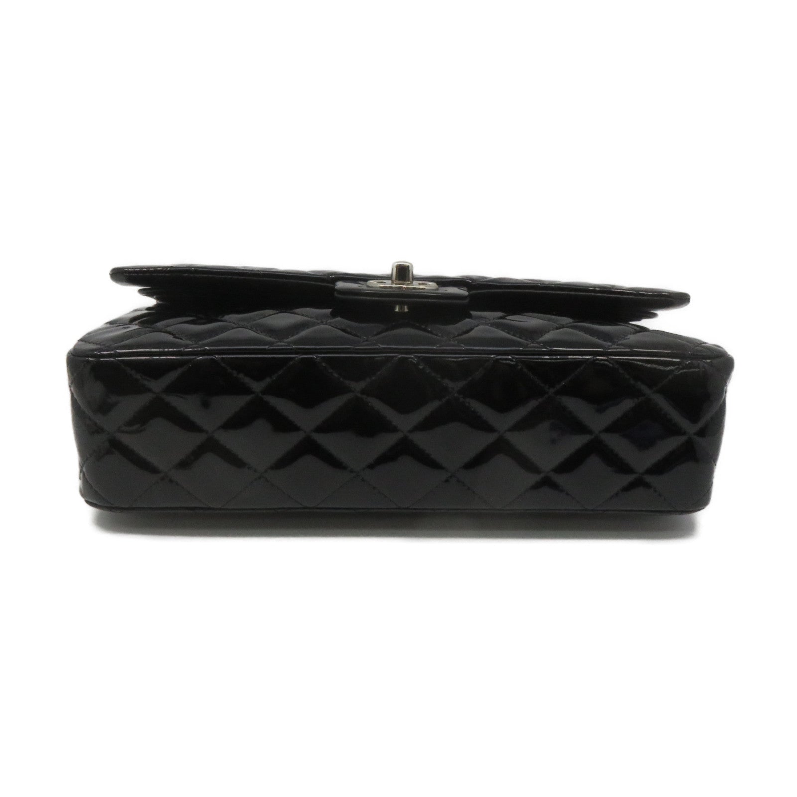 CHANEL 【清倉大減價】菱格漆皮皮革Classic 25 Shoulder Bag銀扣鏈帶肩背袋黑色