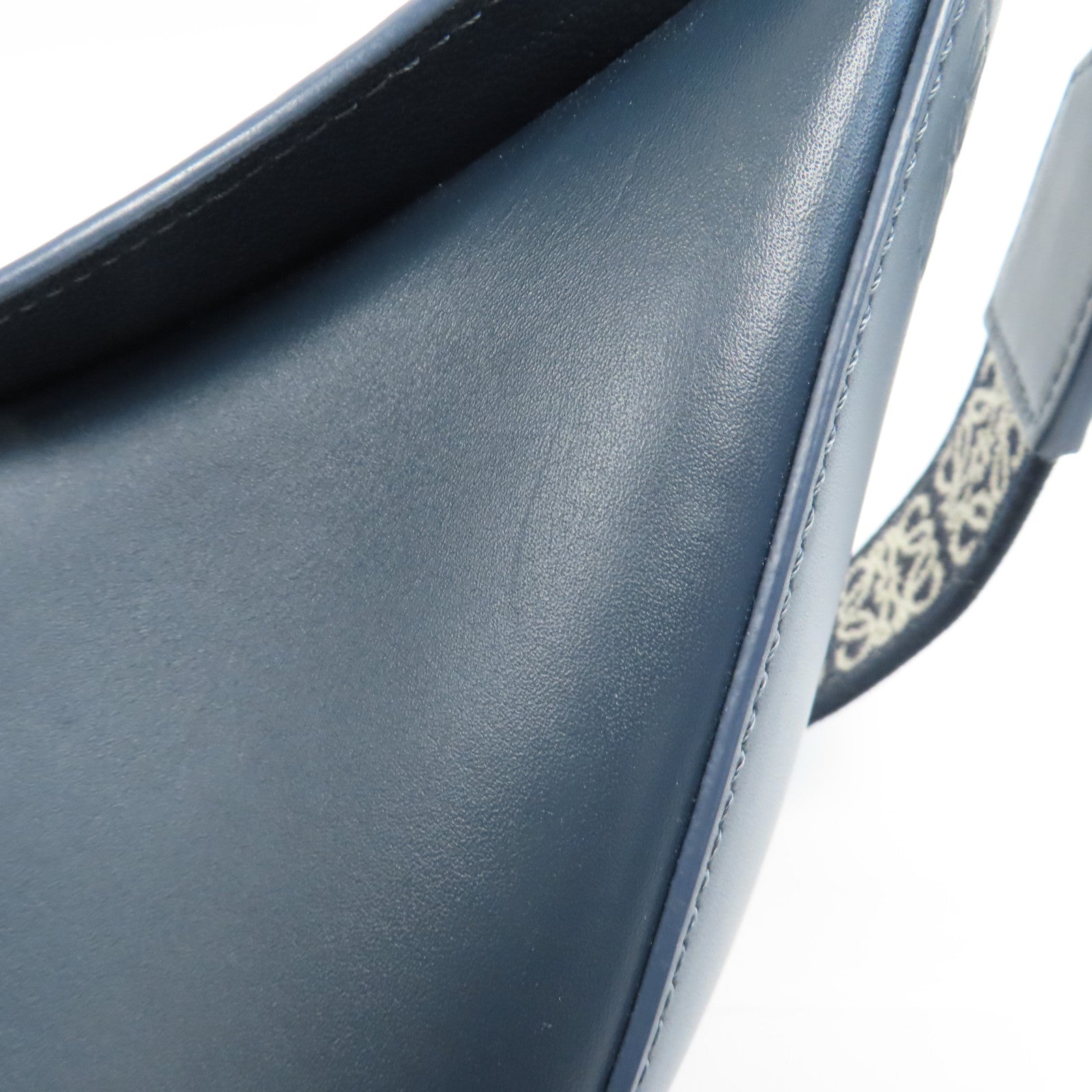 LOEWE 【激減優惠】牛皮皮革Luna金扣肩背袋藍色