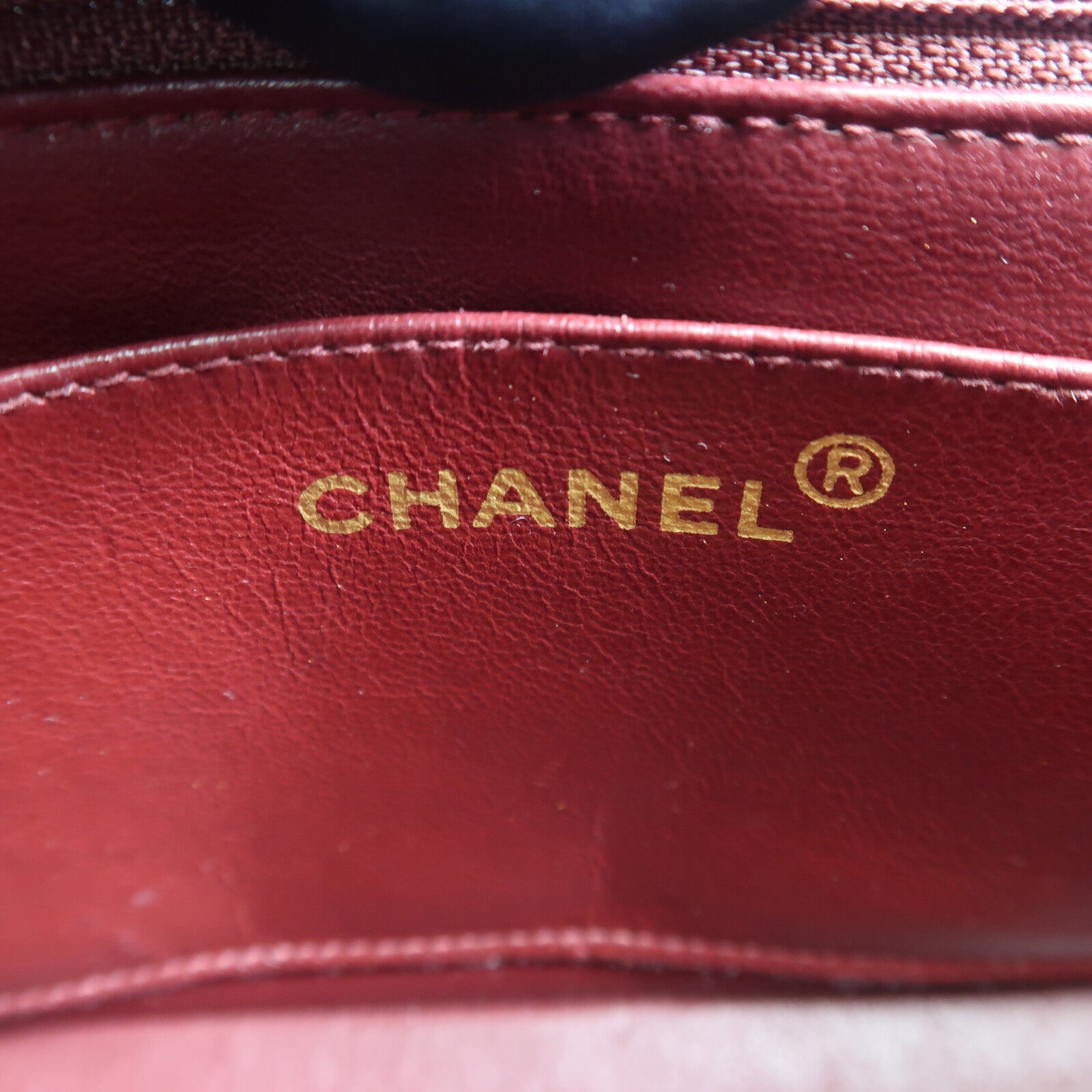 CHANEL 牛皮皮革Chain Shoulder金扣鏈帶肩背袋