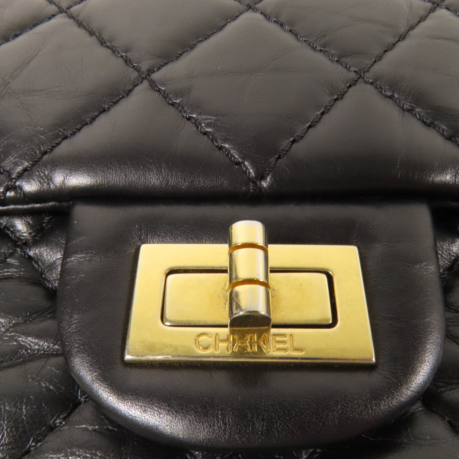 CHANEL 牛皮皮革2.55金扣鏈帶肩背袋