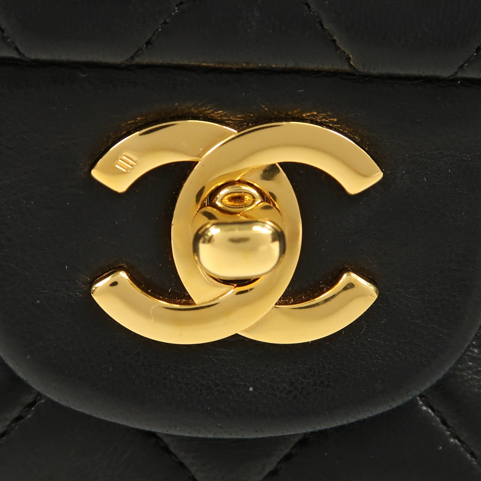 CHANEL 羊皮皮革Classic 23 Vintage金扣鏈帶肩背袋