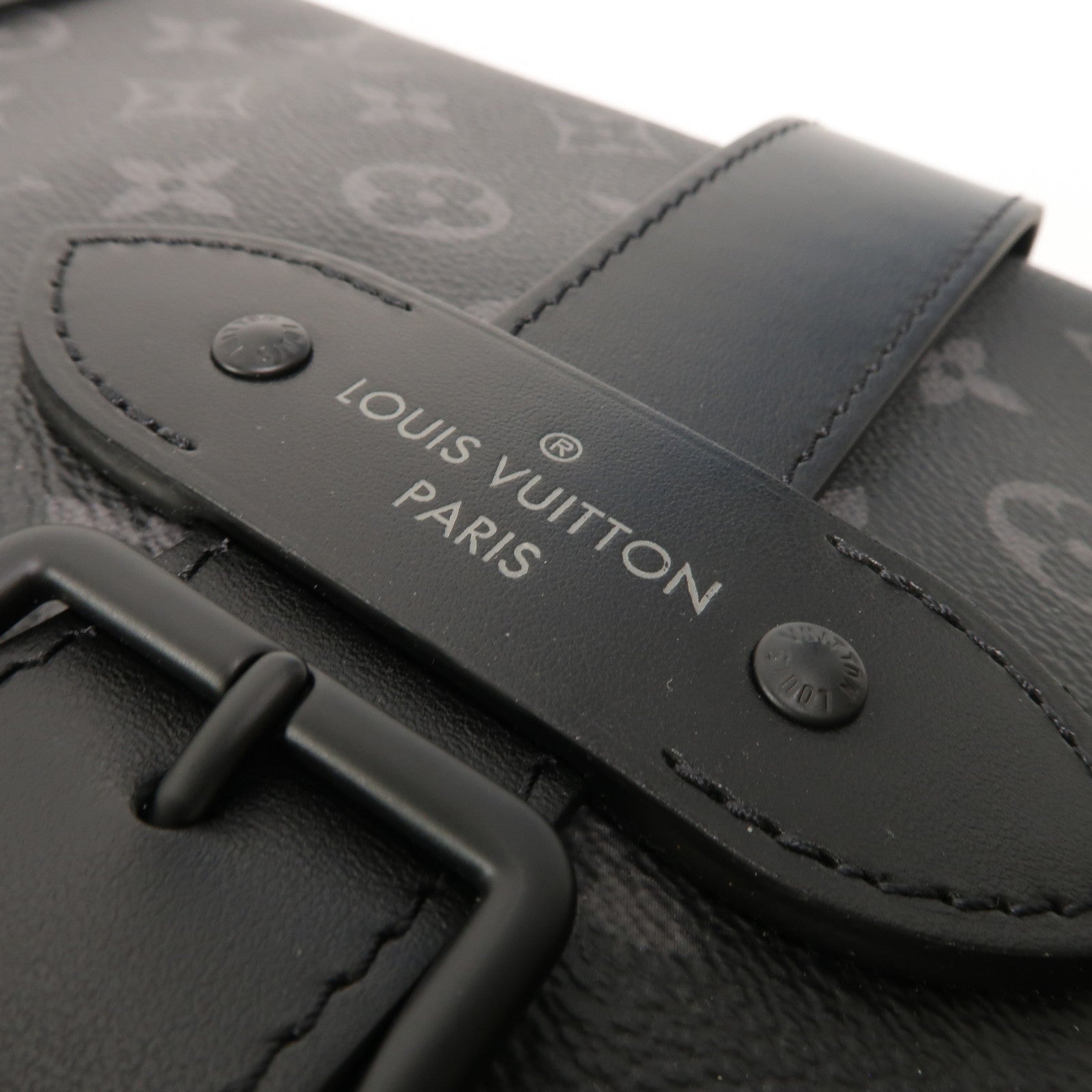 LOUIS VUITTON Monogram Eclipse Saumur Messenger肩背袋