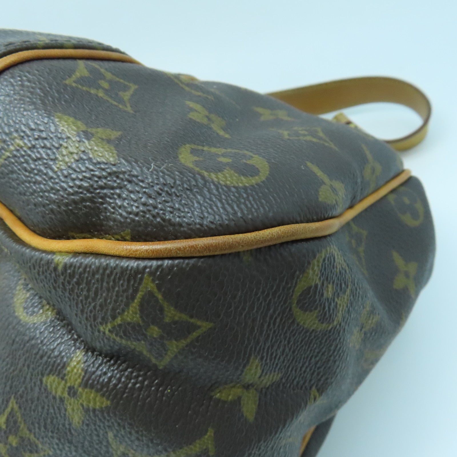 LOUIS VUITTON Monogram Galliera PM Gold Buckle Shoulder Bag Brown