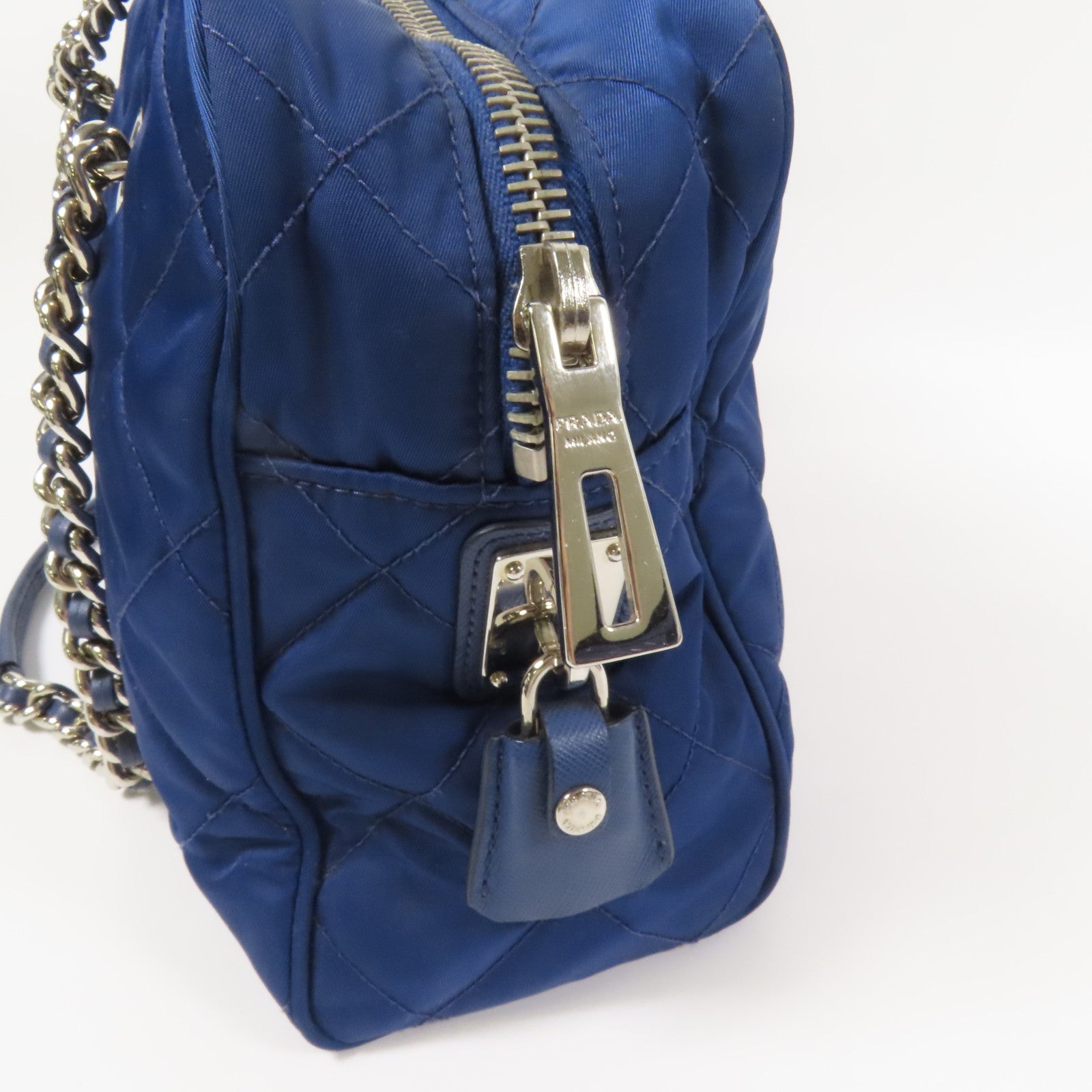 PRADA 尼龍Shoulder Bag銀扣肩背袋