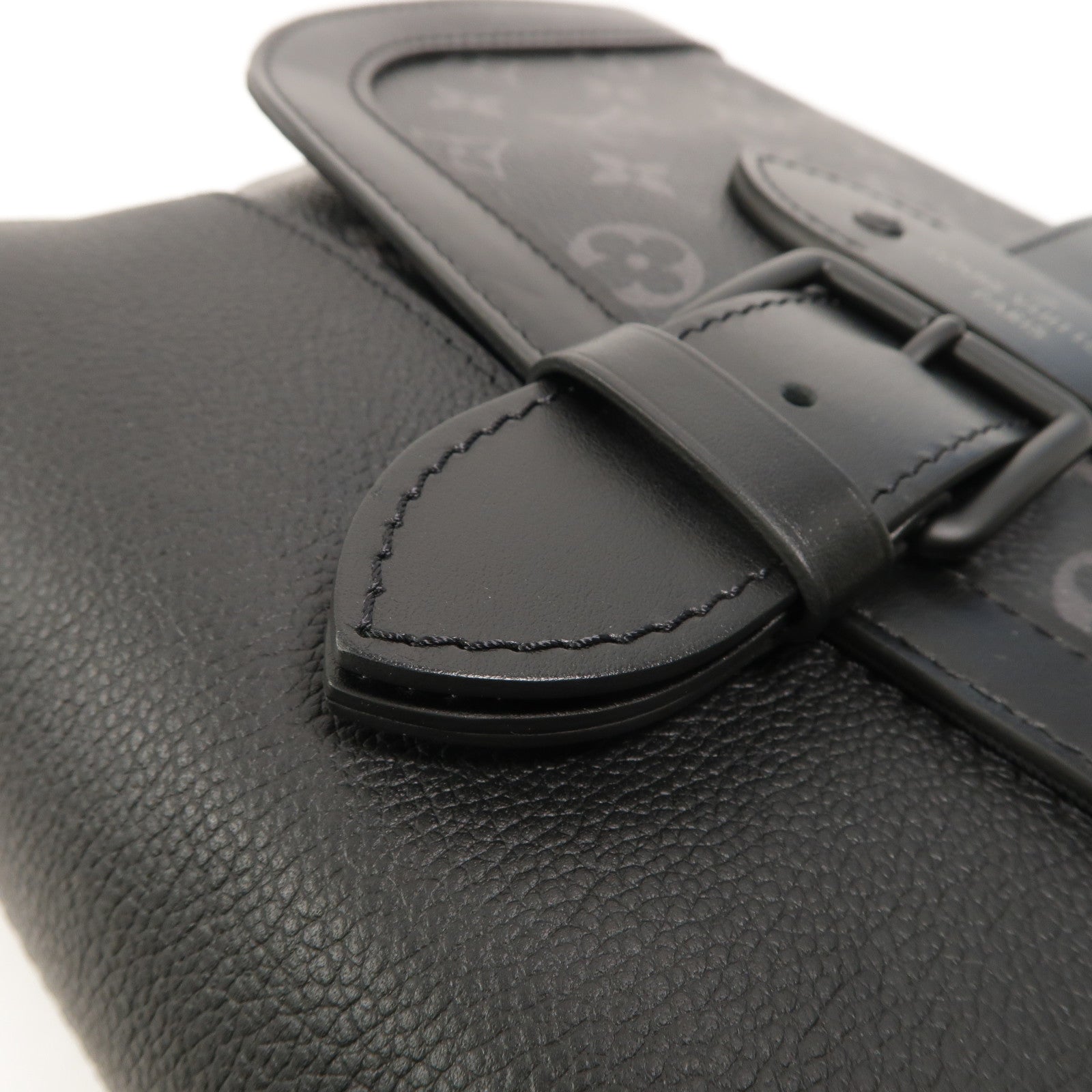 LOUIS VUITTON Monogram Eclipse Saumur Messenger肩背袋