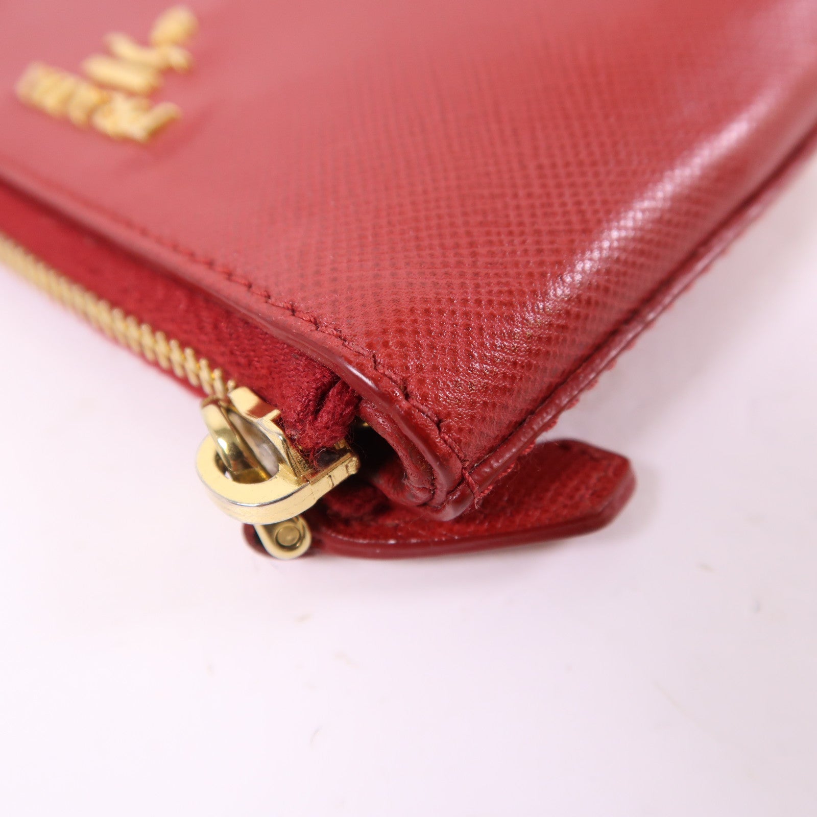 PRADA 皮革Coin Case金扣零錢包