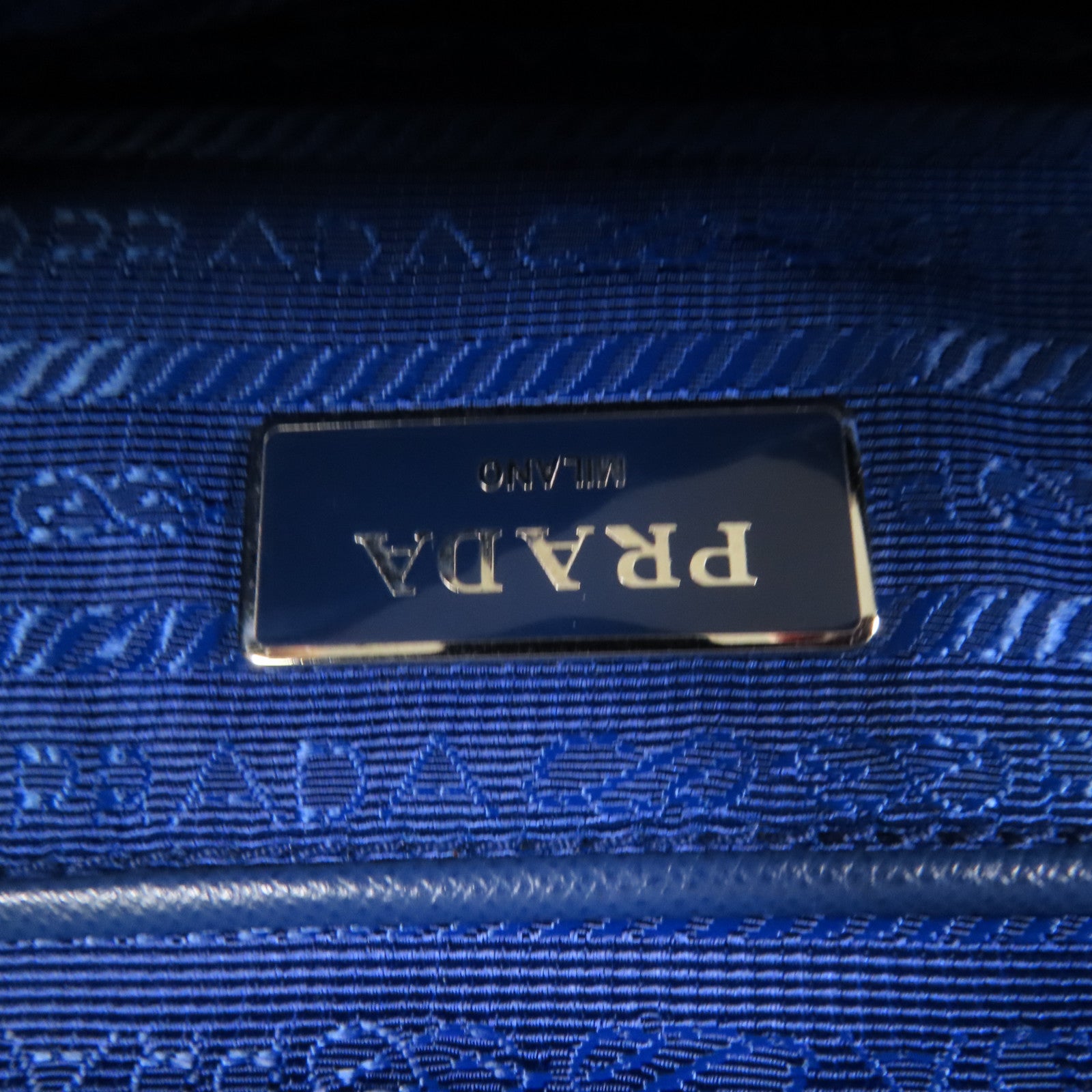 PRADA 尼龍Shoulder Bag銀扣肩背袋