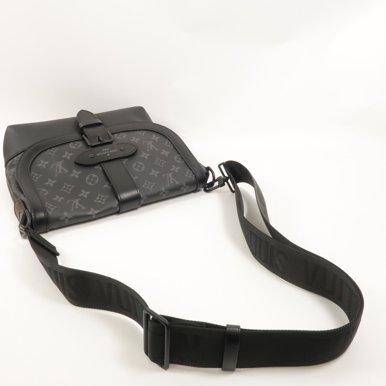 LOUIS VUITTON Monogram Eclipse Saumur Messenger肩背袋