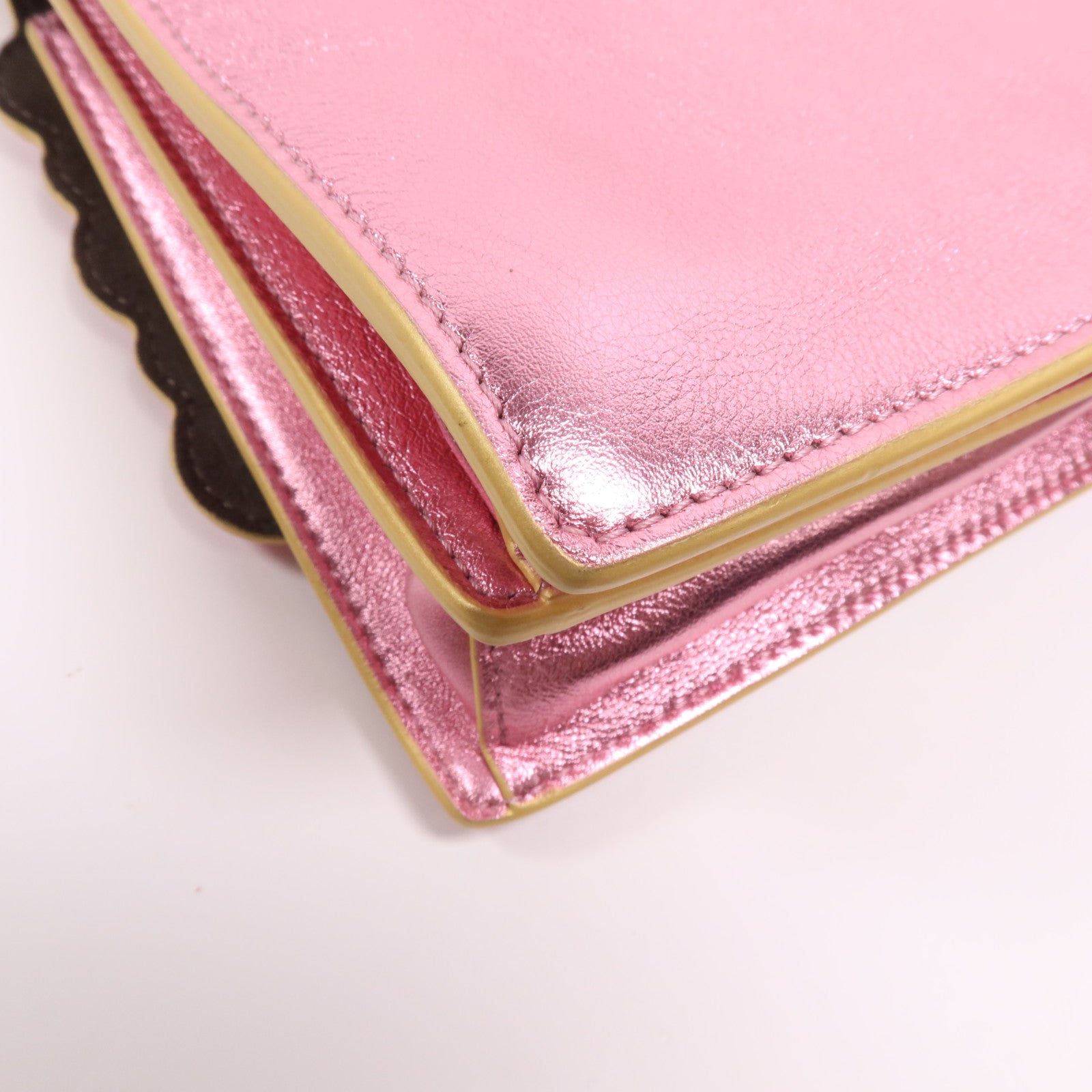 FENDI 牛皮皮革Ken I銀扣鏈帶肩背袋