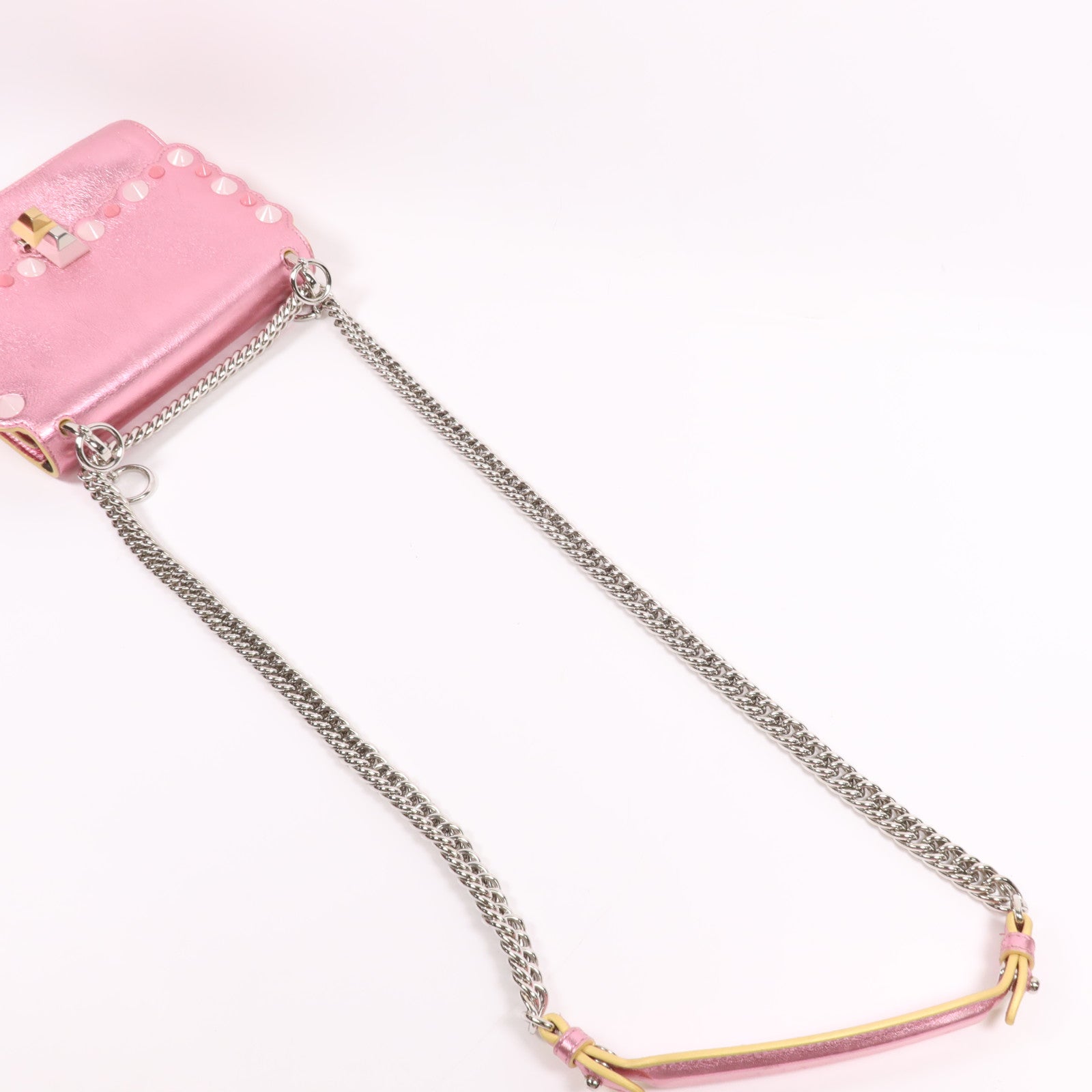 FENDI 牛皮皮革Ken I銀扣鏈帶肩背袋