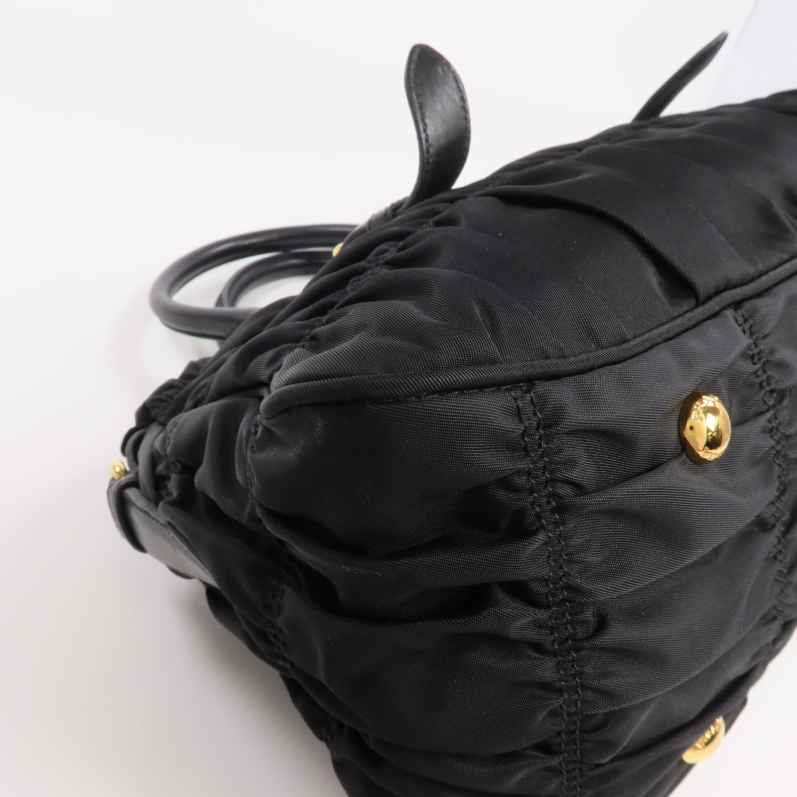 PRADA 尼龍Tessuto Gaufre Shoulder Bag金扣肩背袋