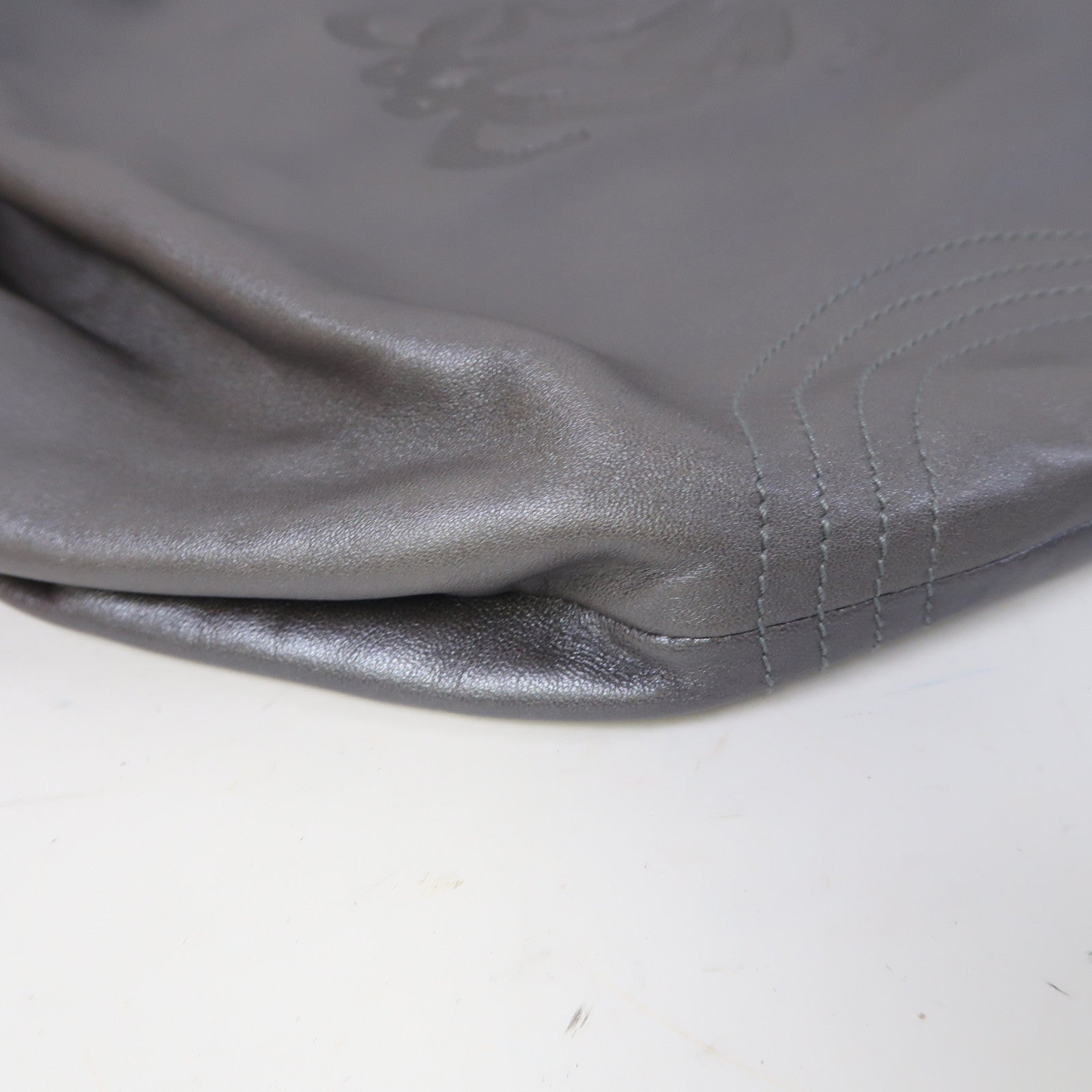 LOEWE 羊皮皮革Shoulder Bag銀扣肩背袋灰色