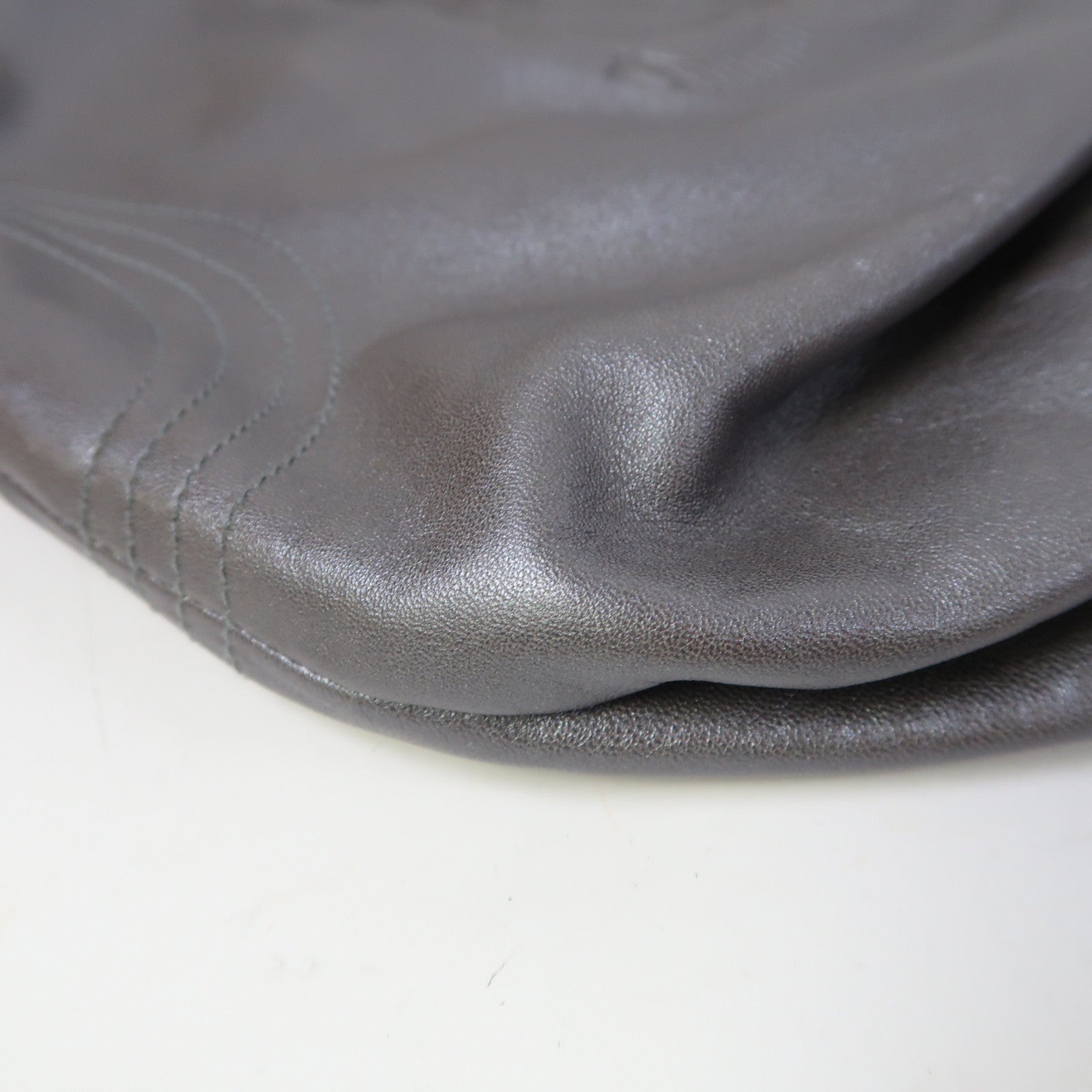 LOEWE 羊皮皮革Shoulder Bag銀扣肩背袋灰色