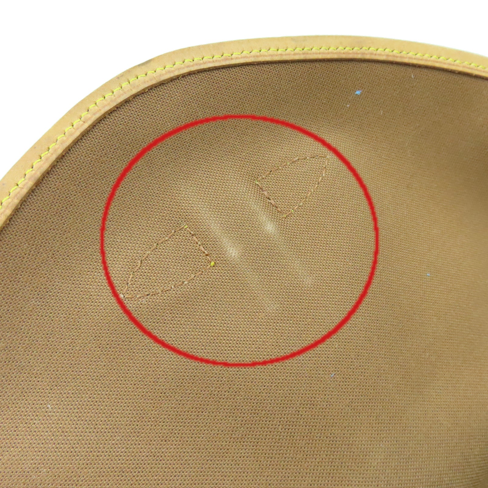 LOUIS VUITTON Monogram Saumur 30 Shoulder Bag金扣肩背袋啡色