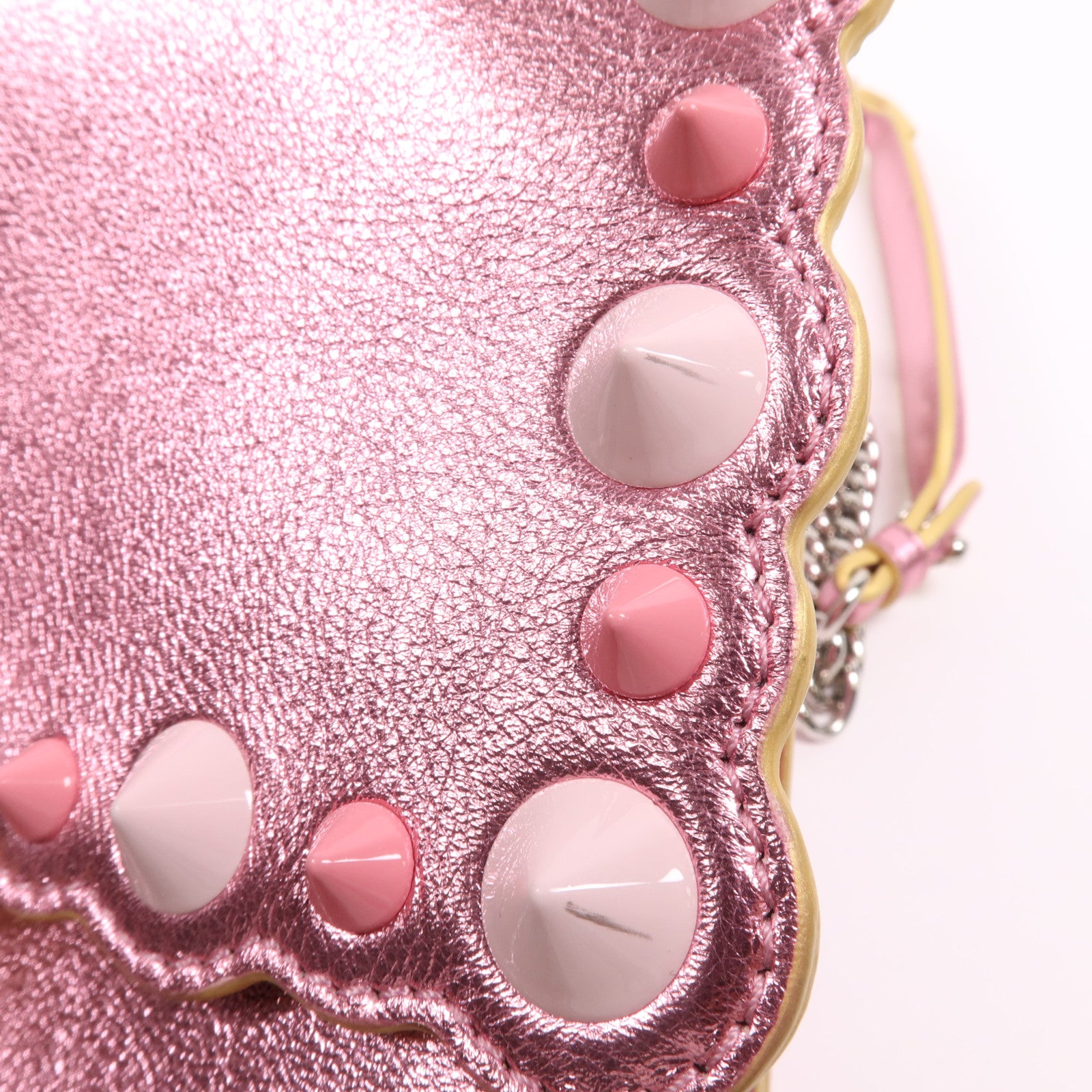 FENDI 牛皮皮革Ken I銀扣鏈帶肩背袋