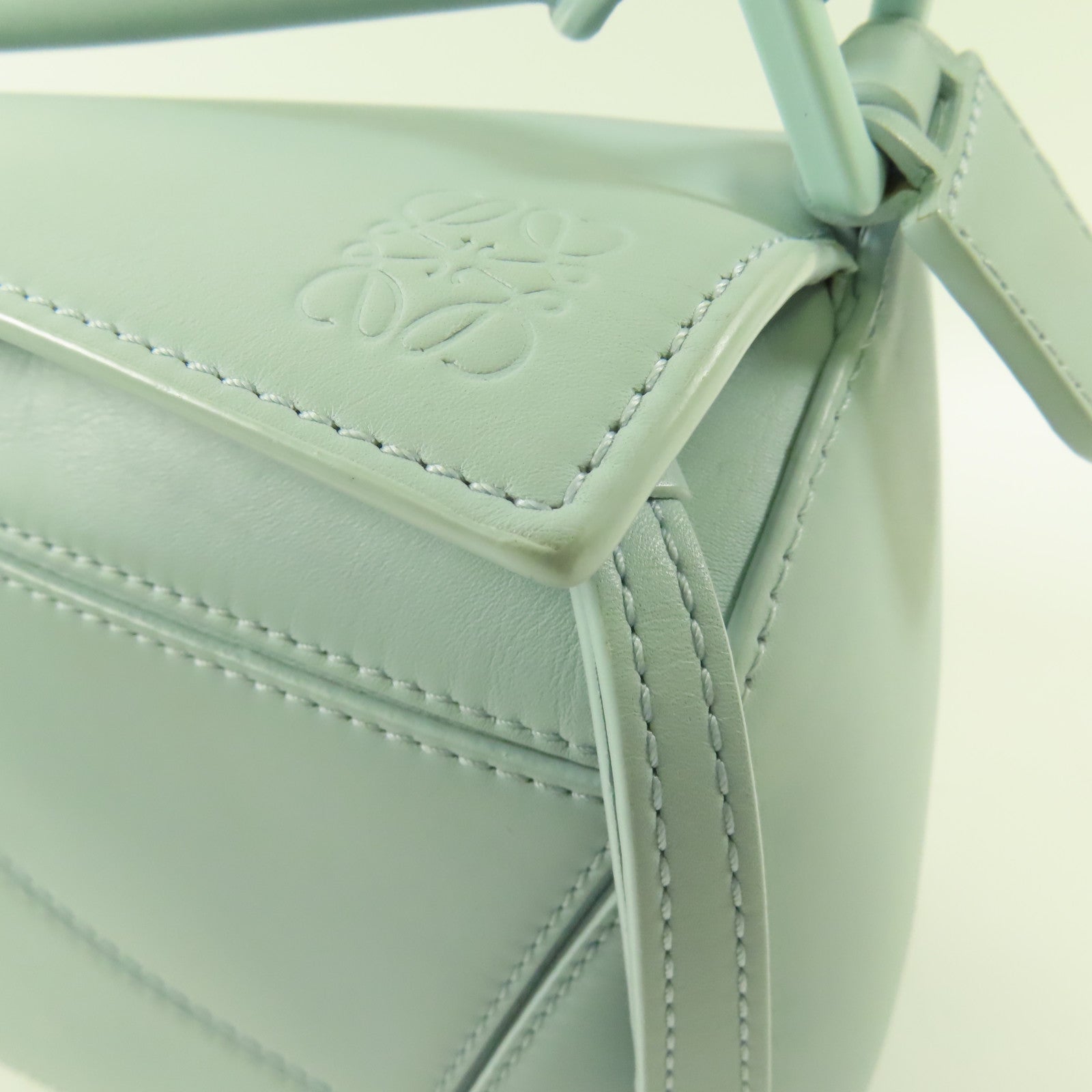 LOEWE 牛皮皮革Small Puzzle金扣手挽肩背兩用袋