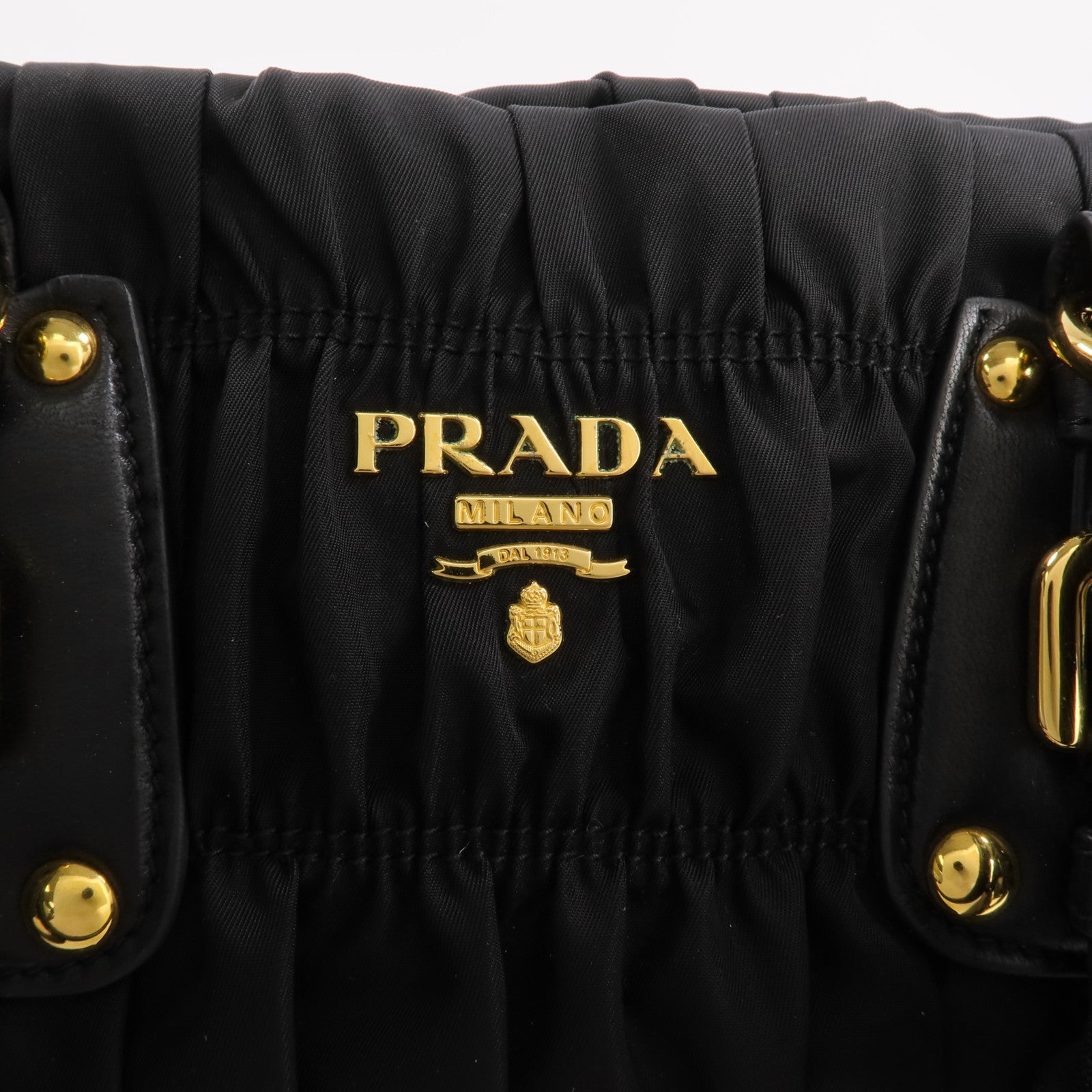 PRADA 尼龍Tessuto Gaufre Shoulder Bag金扣肩背袋
