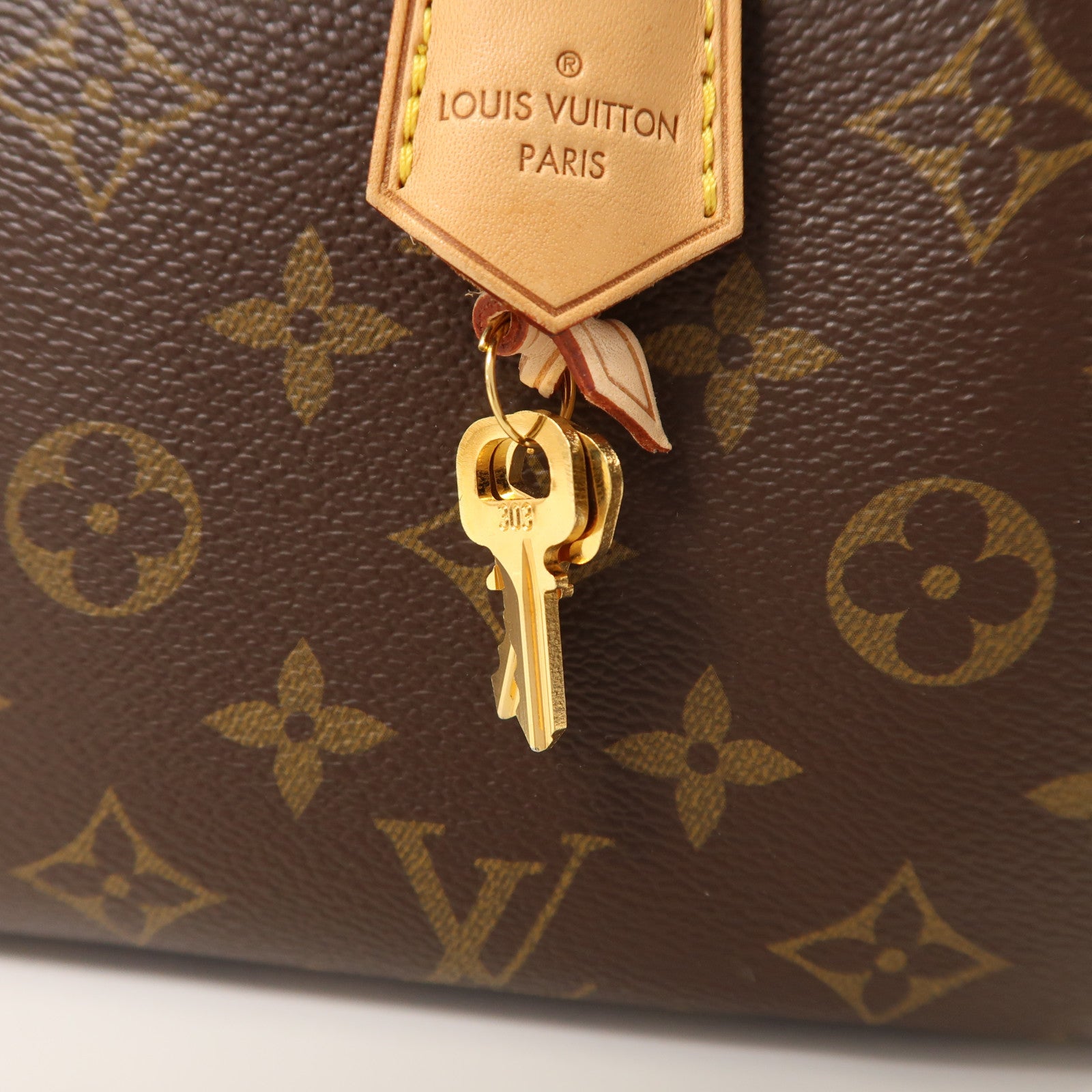 LOUIS VUITTON Monogram Montaigne MM金扣手挽肩背兩用袋