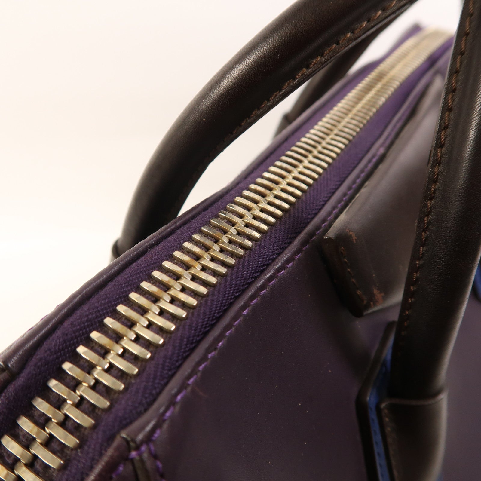 GIVENCHY 牛皮皮革Antigona Large金扣手挽肩背兩用袋