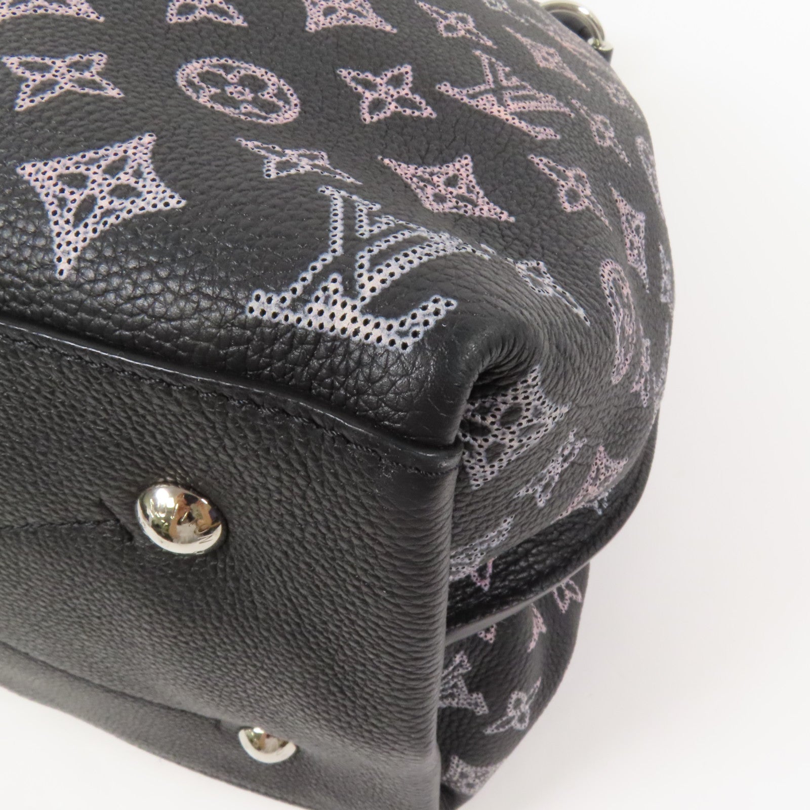 LOUIS VUITTON 牛皮皮革Mahina Carmel Hobo Bag銀扣肩背袋