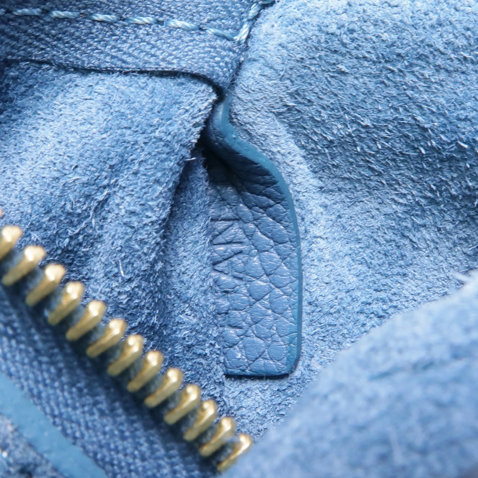 CELINE 牛皮皮革Sangle Bucket金扣肩背袋